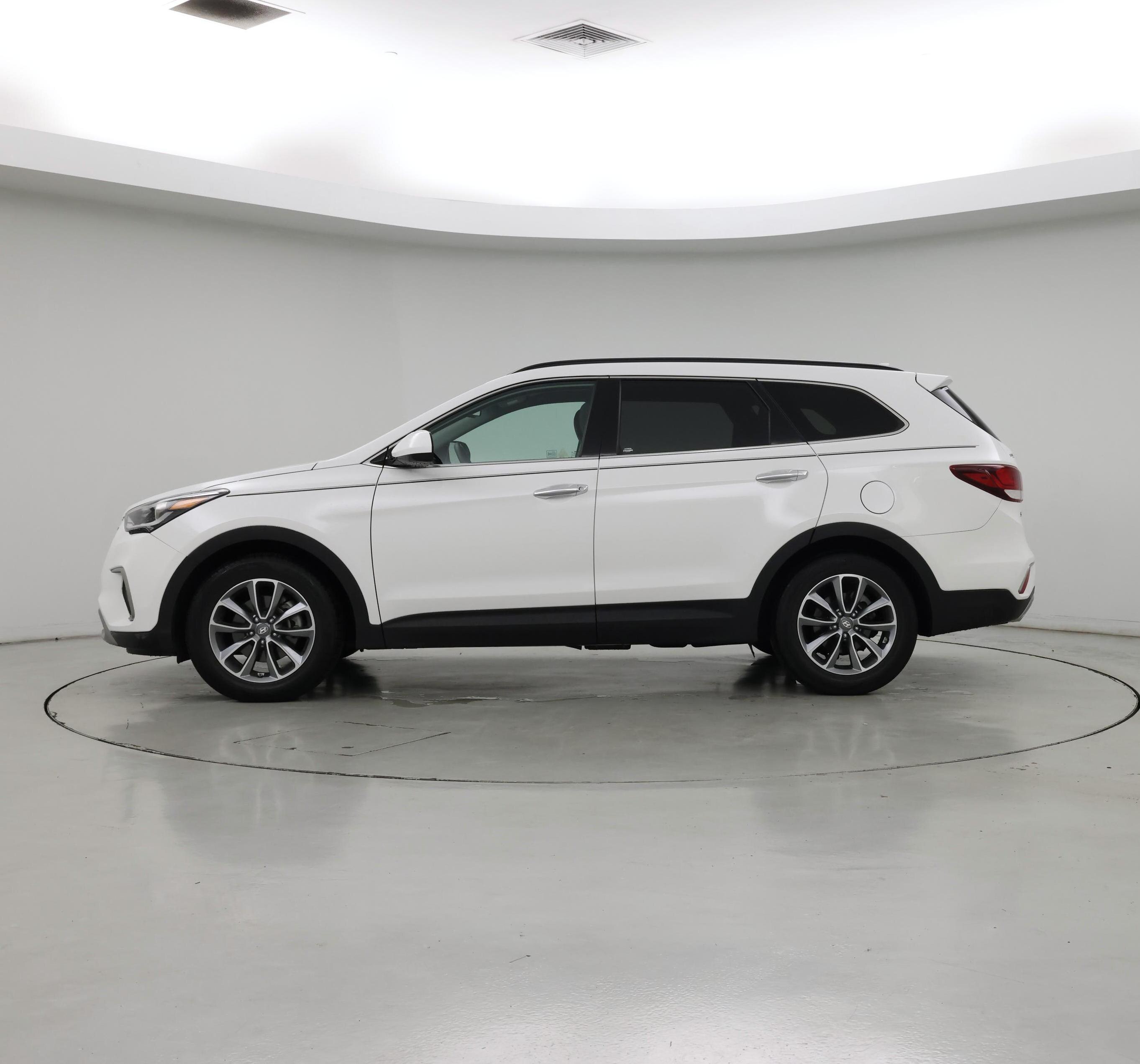 Thumbnail: 2017 Hyundai Santa Fe - 3