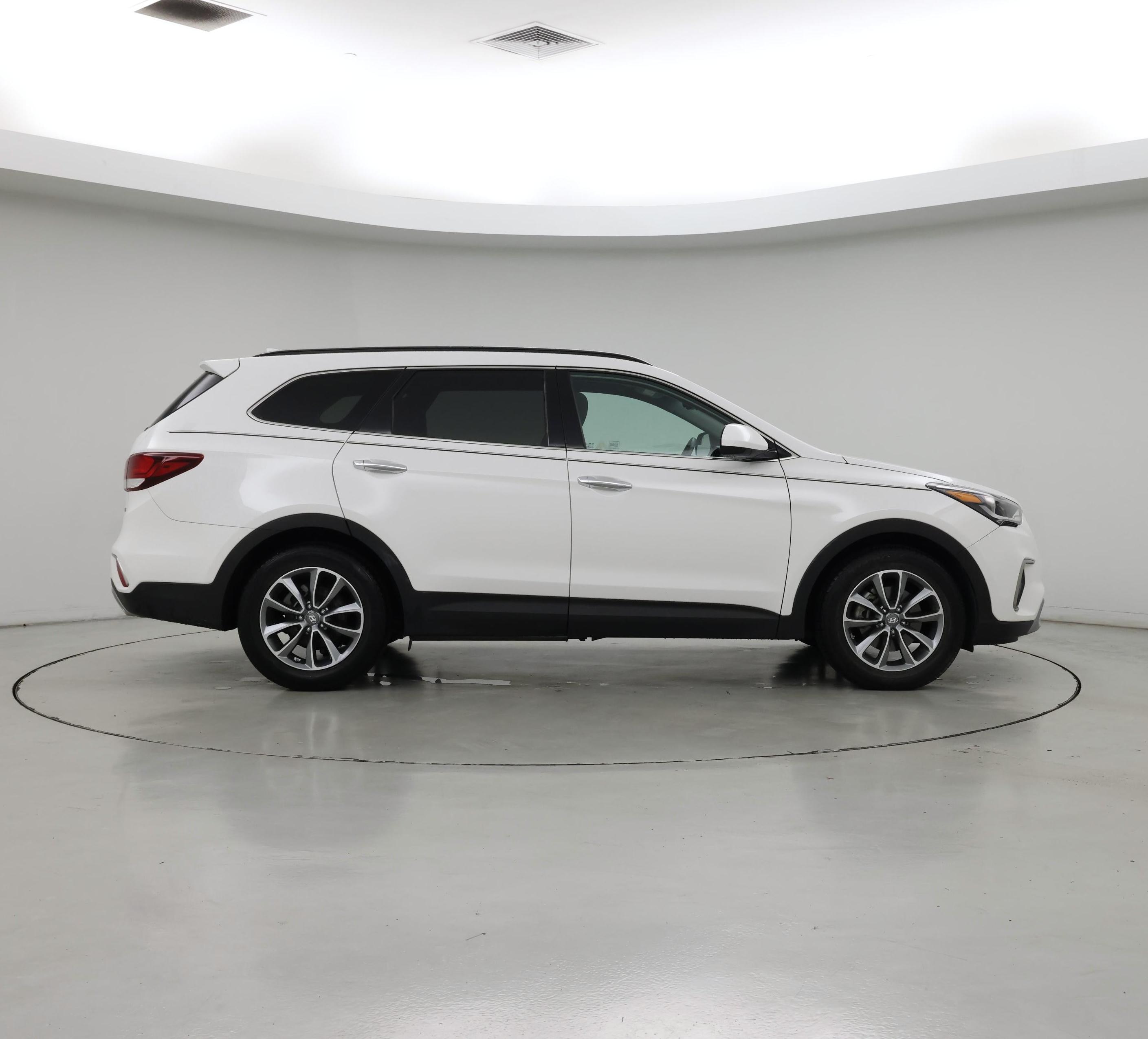 Thumbnail: 2017 Hyundai Santa Fe - 7
