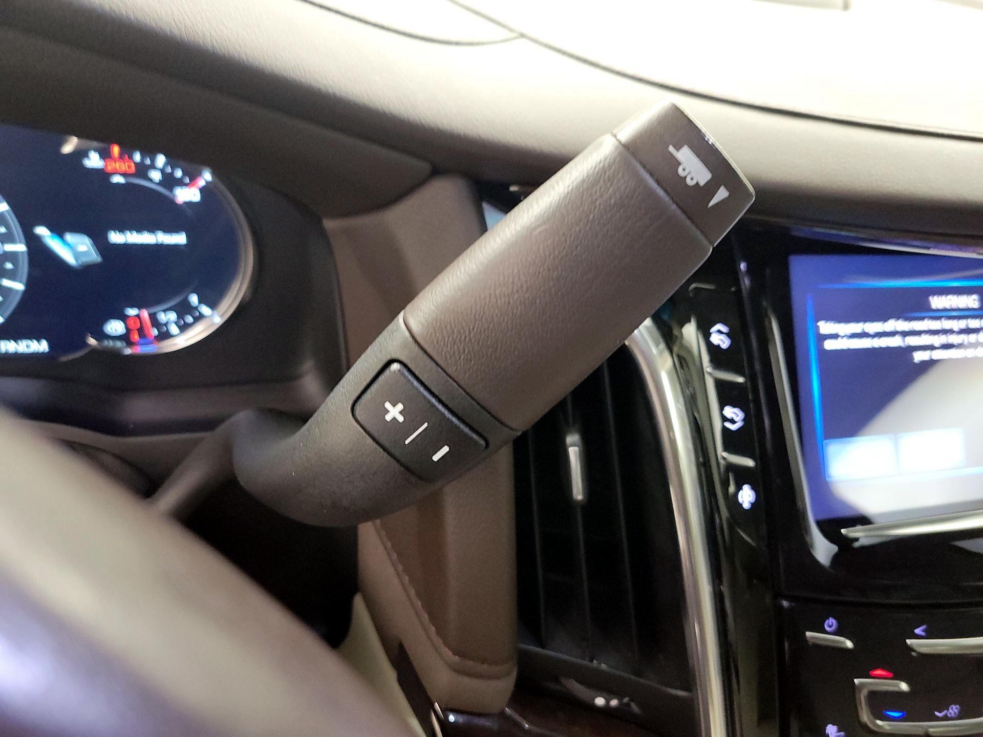 Thumbnail: 2016 Cadillac Escalade - 15