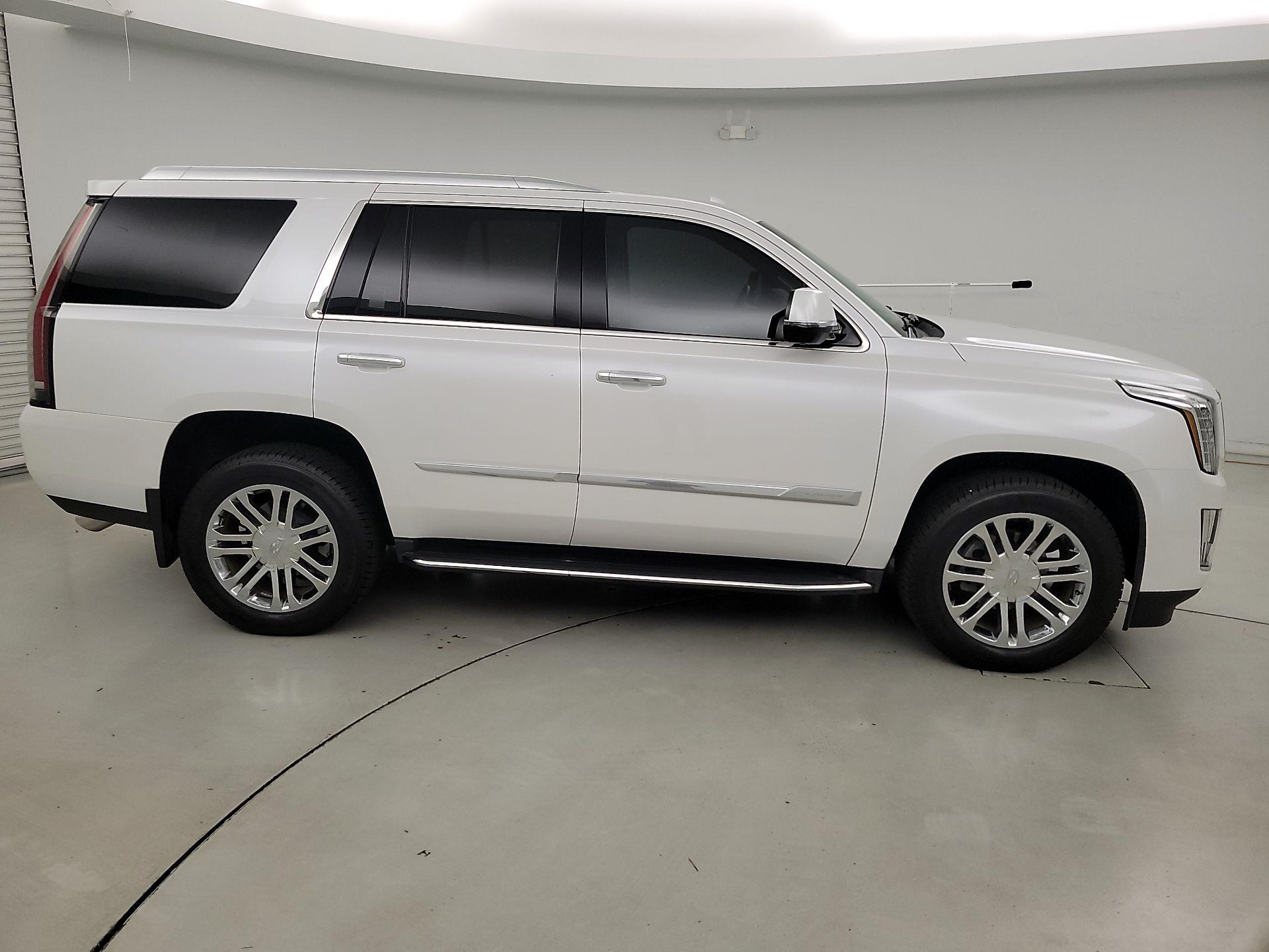 Thumbnail: 2016 Cadillac Escalade - 4