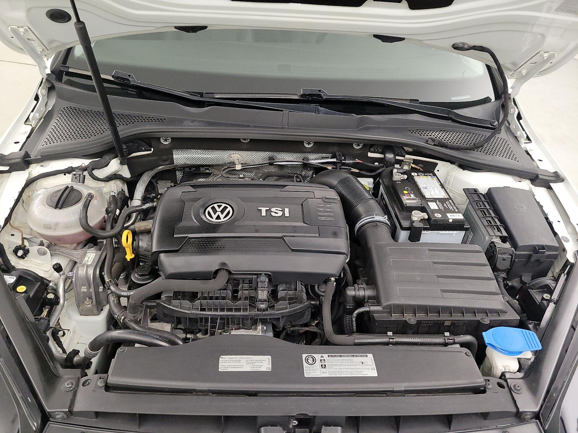 Thumbnail: 2017 Volkswagen Golf - 19