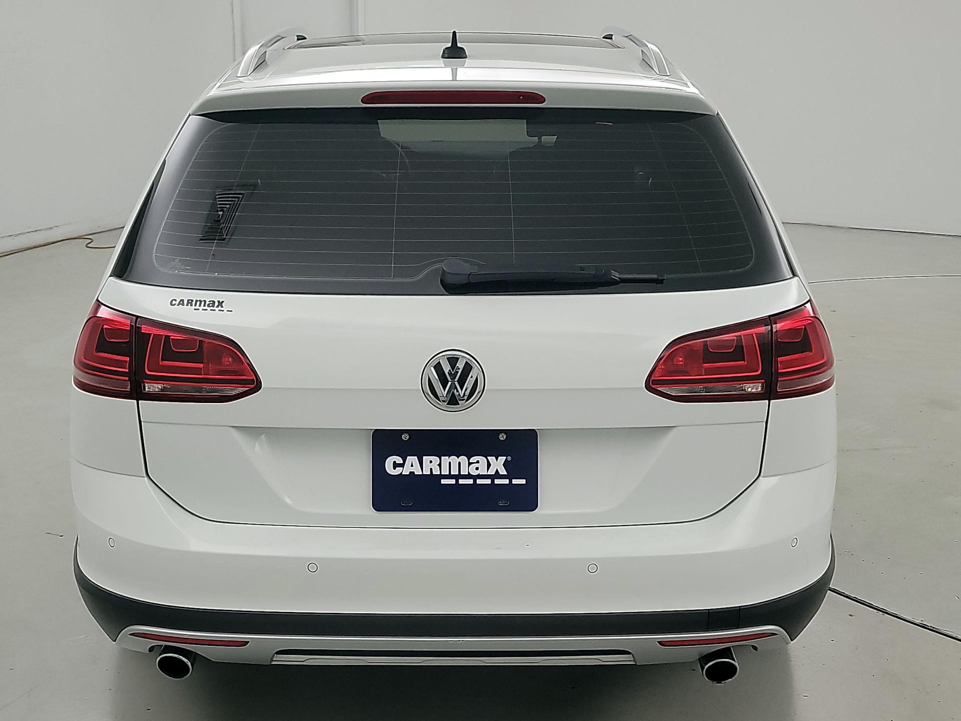 Thumbnail: 2017 Volkswagen Golf - 6