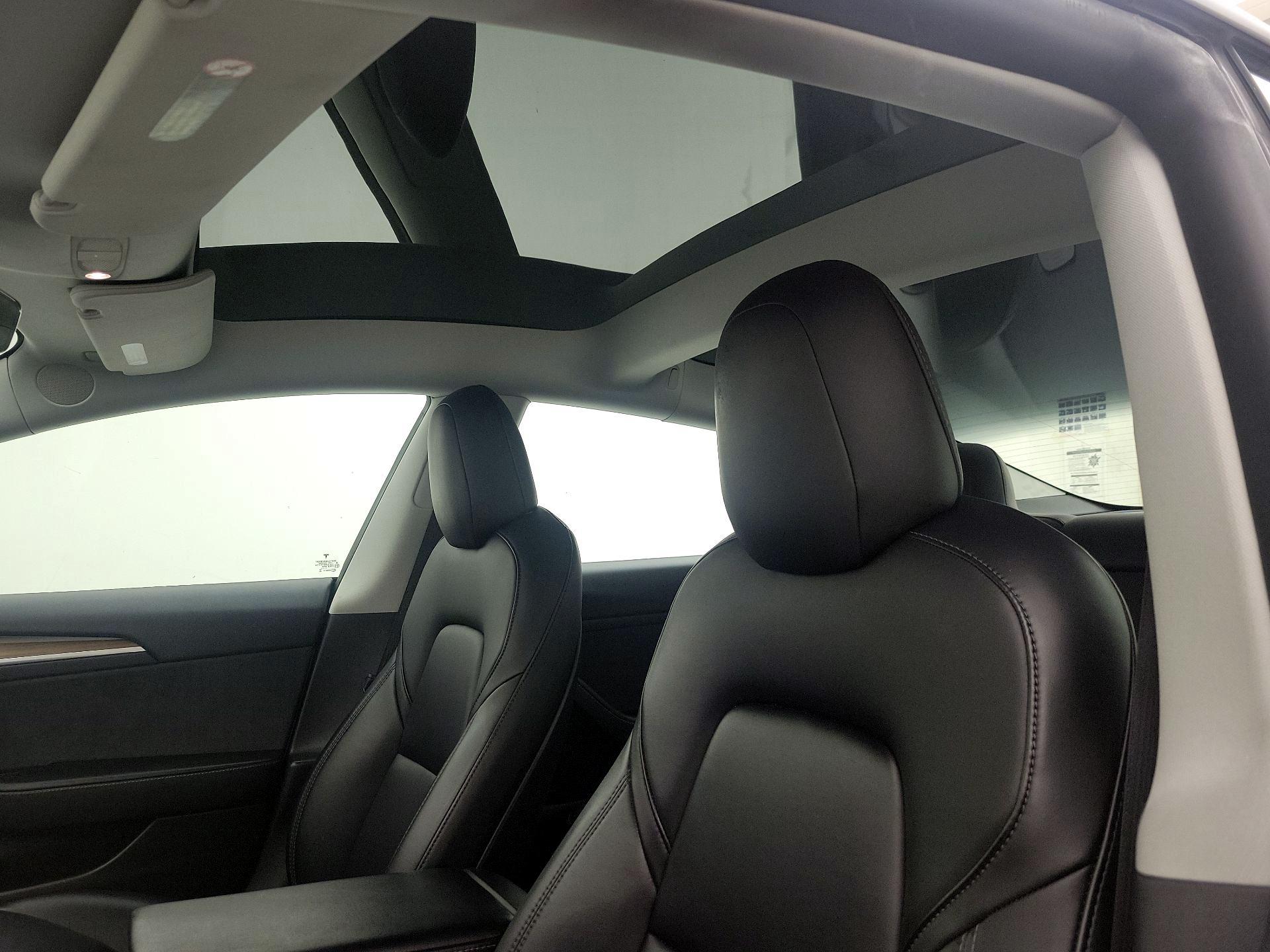 Thumbnail: 2022 Tesla Model 3 - 19
