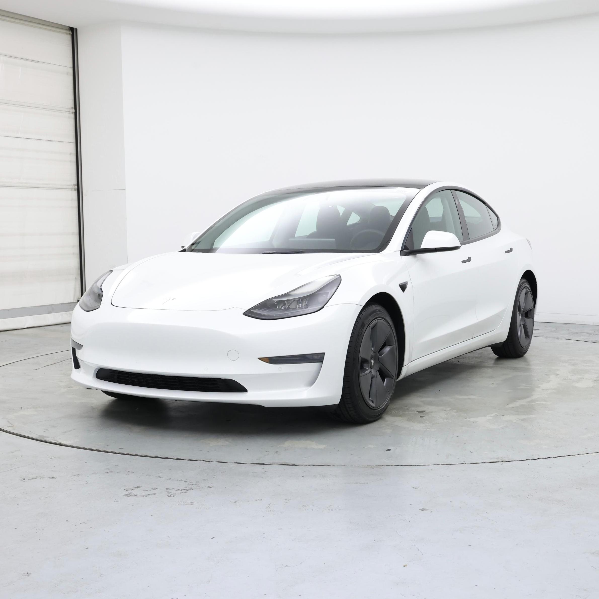 Thumbnail: 2022 Tesla Model 3 - 4