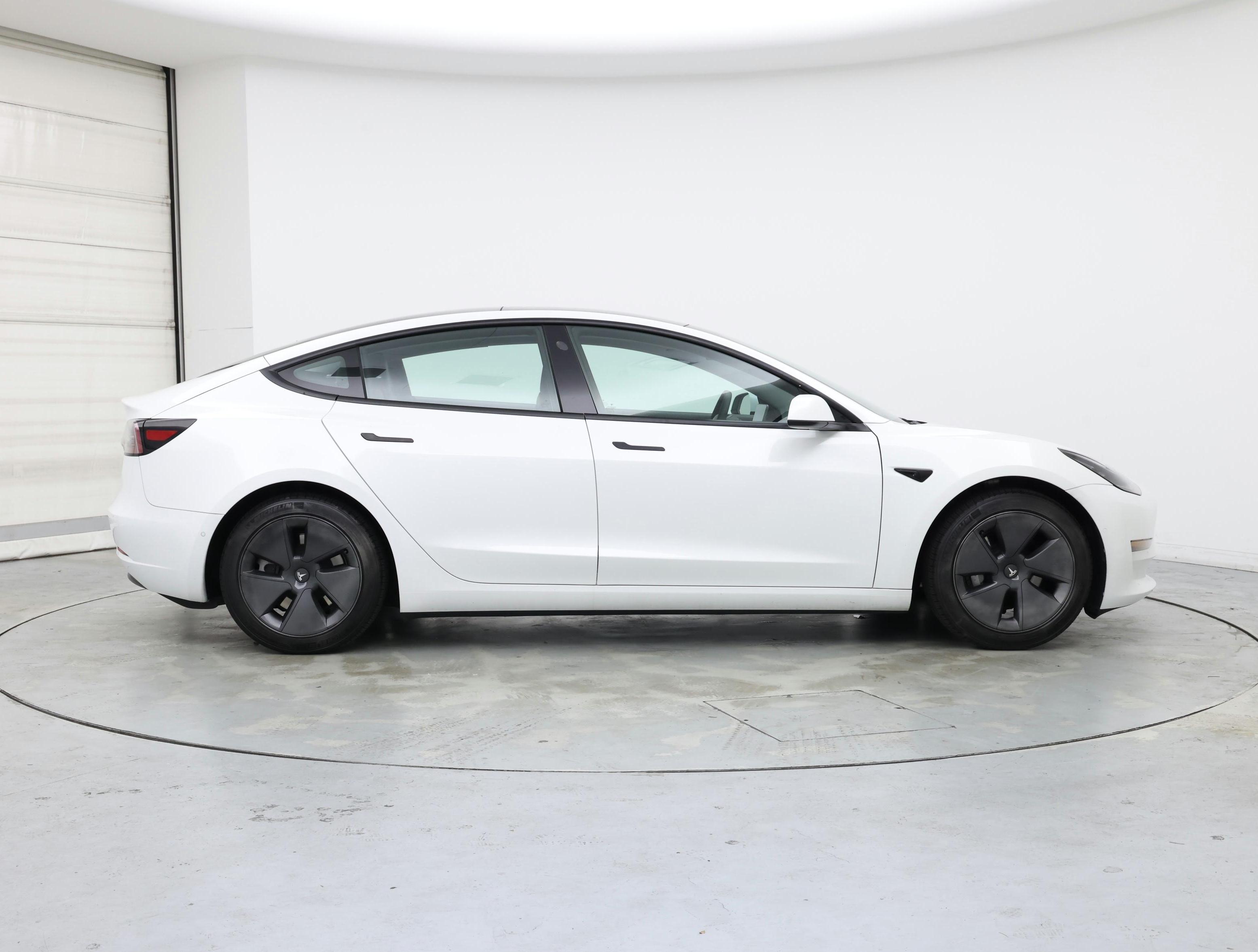 Thumbnail: 2022 Tesla Model 3 - 7