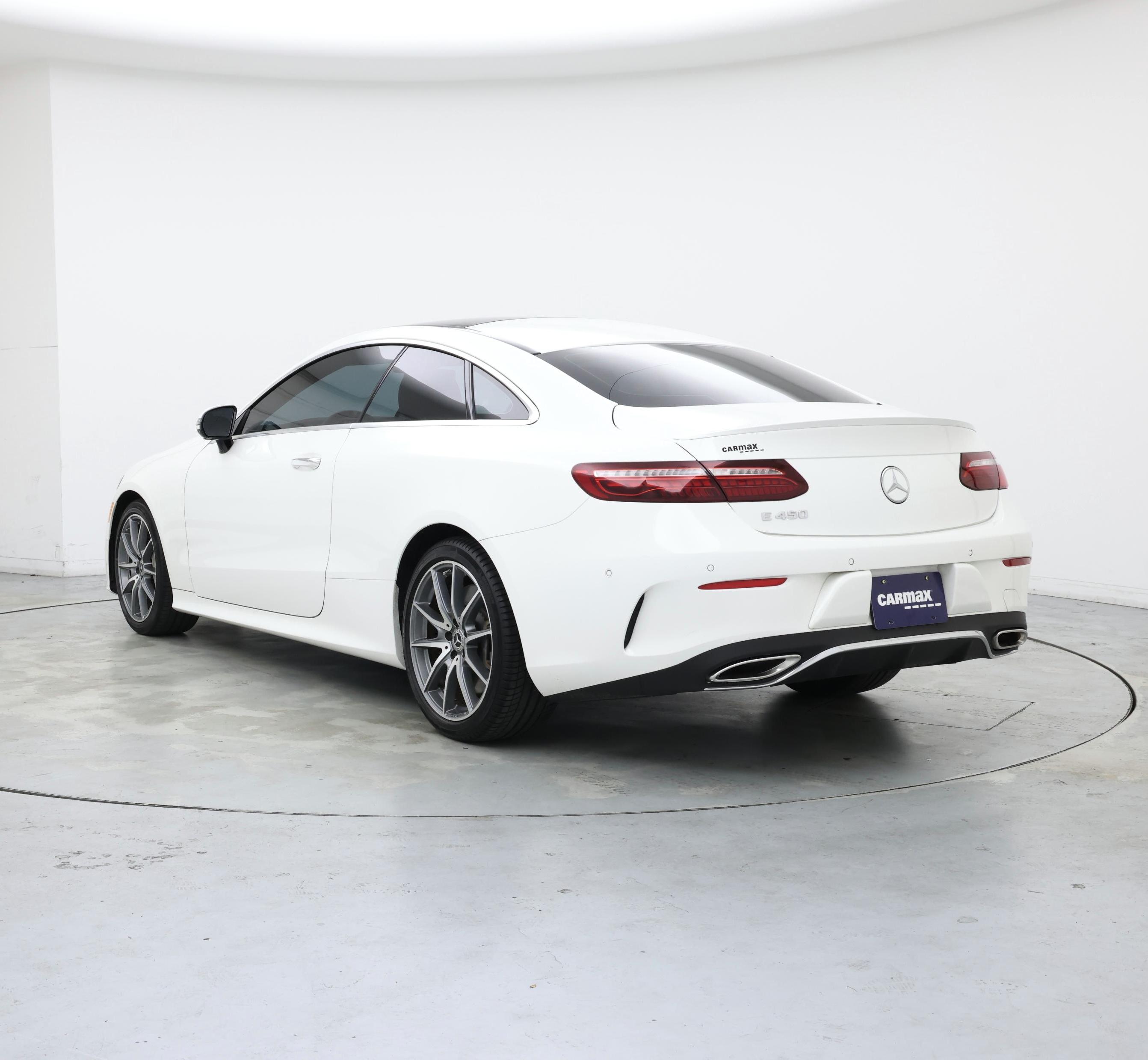 Thumbnail: 2022 Mercedes-Benz E-Class - 2