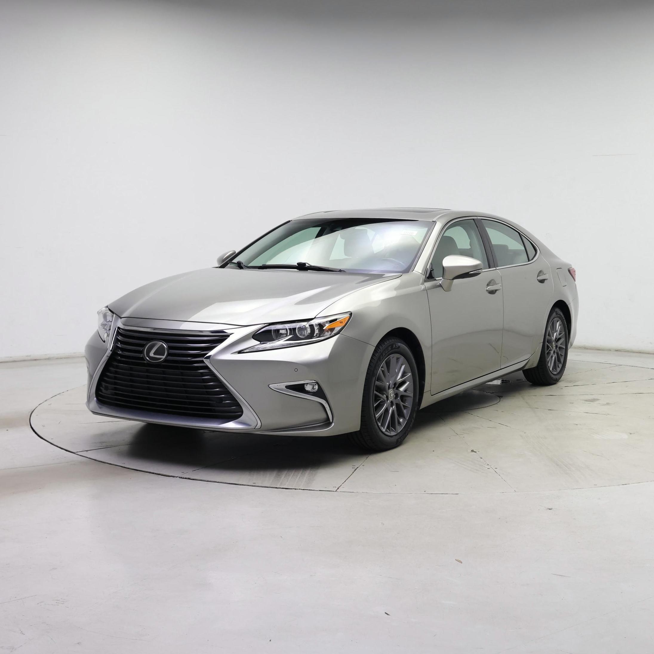 Thumbnail: 2018 Lexus ES - 4