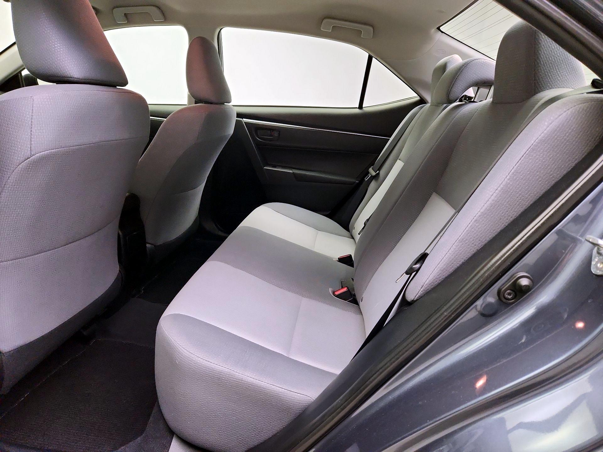 Thumbnail: 2015 Toyota Corolla - 18