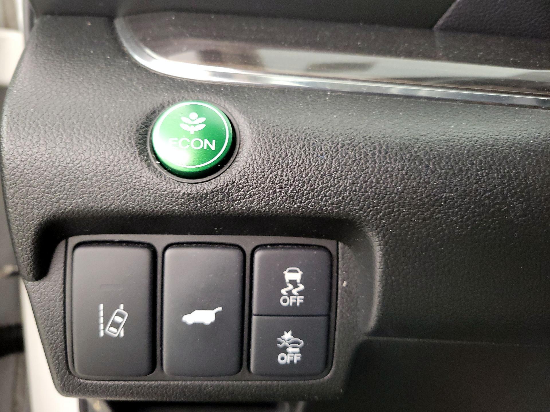 Thumbnail: 2015 Honda CR-V - 13