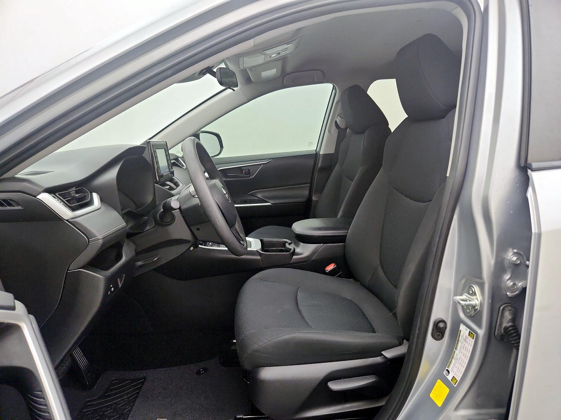 Thumbnail: 2021 Toyota RAV4 - 11