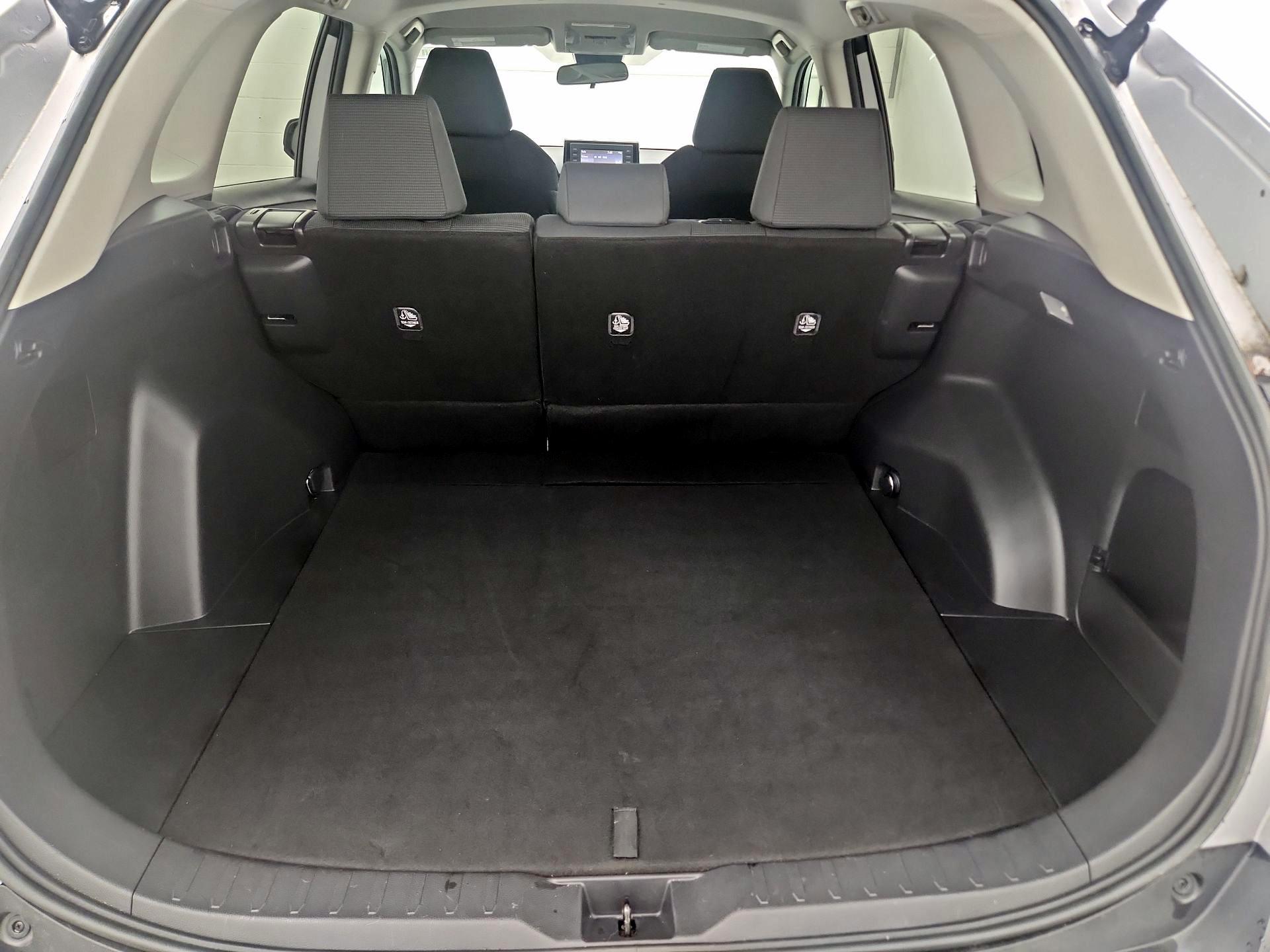 Thumbnail: 2021 Toyota RAV4 - 20