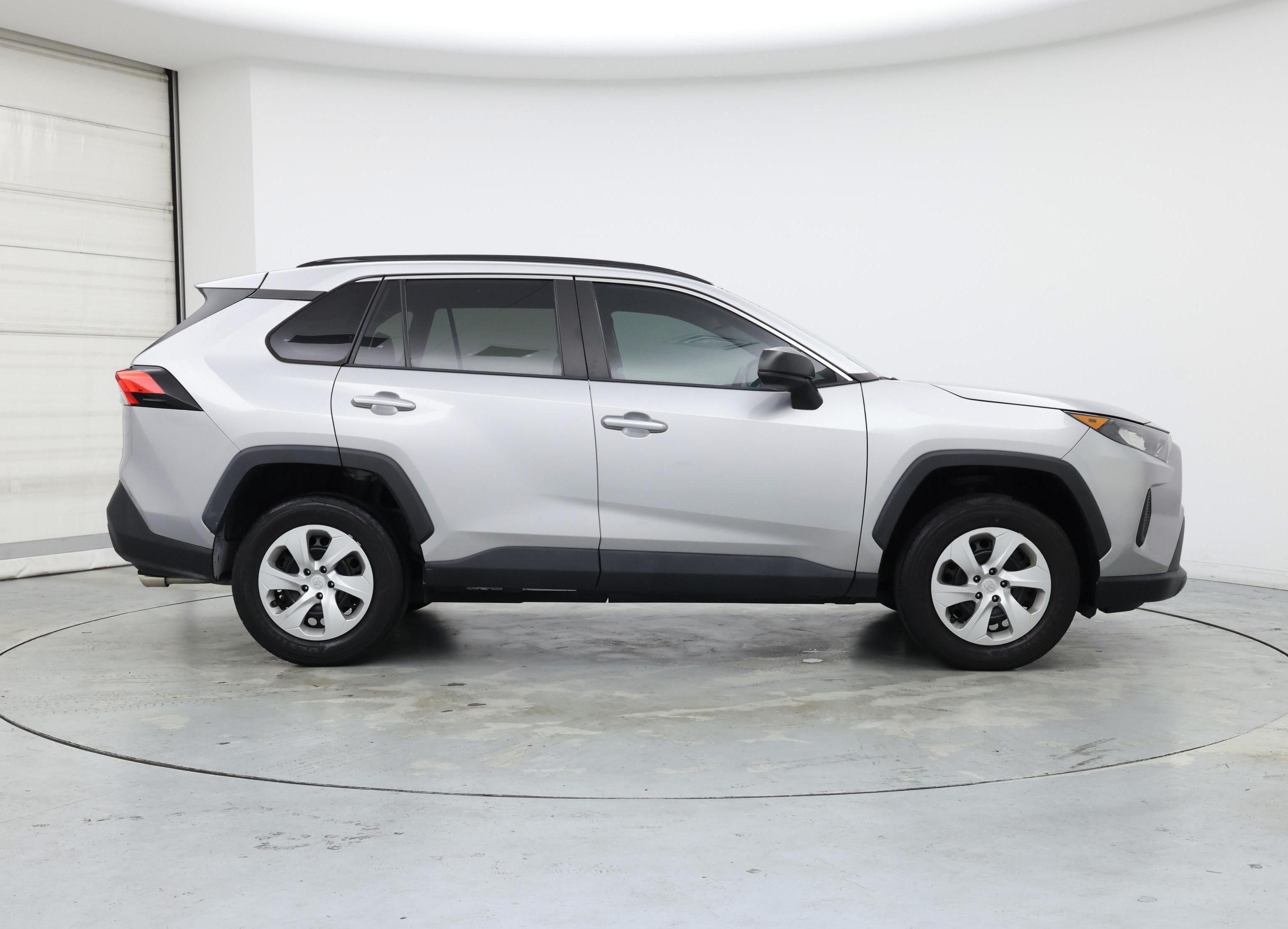 Thumbnail: 2021 Toyota RAV4 - 7