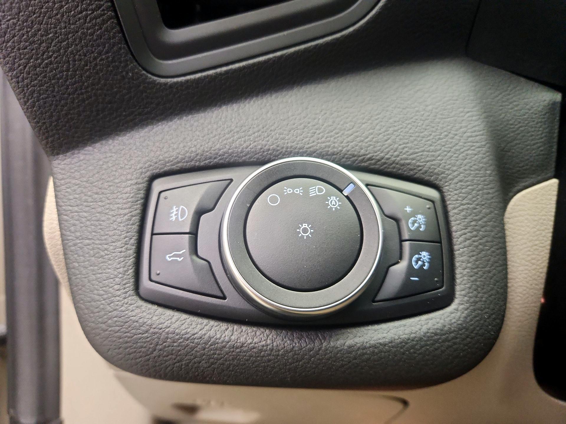 Thumbnail: 2017 Ford Escape - 13