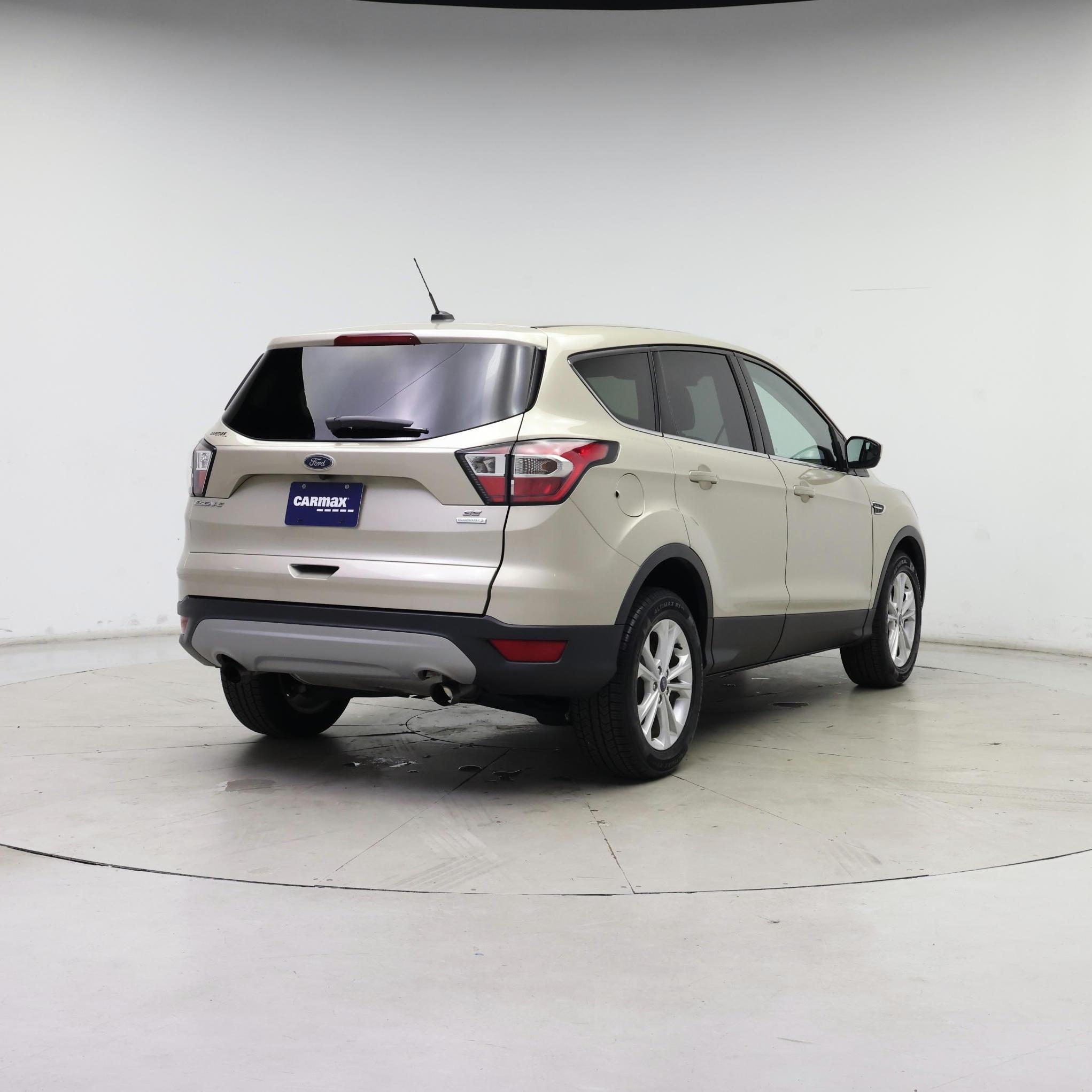 Thumbnail: 2017 Ford Escape - 8