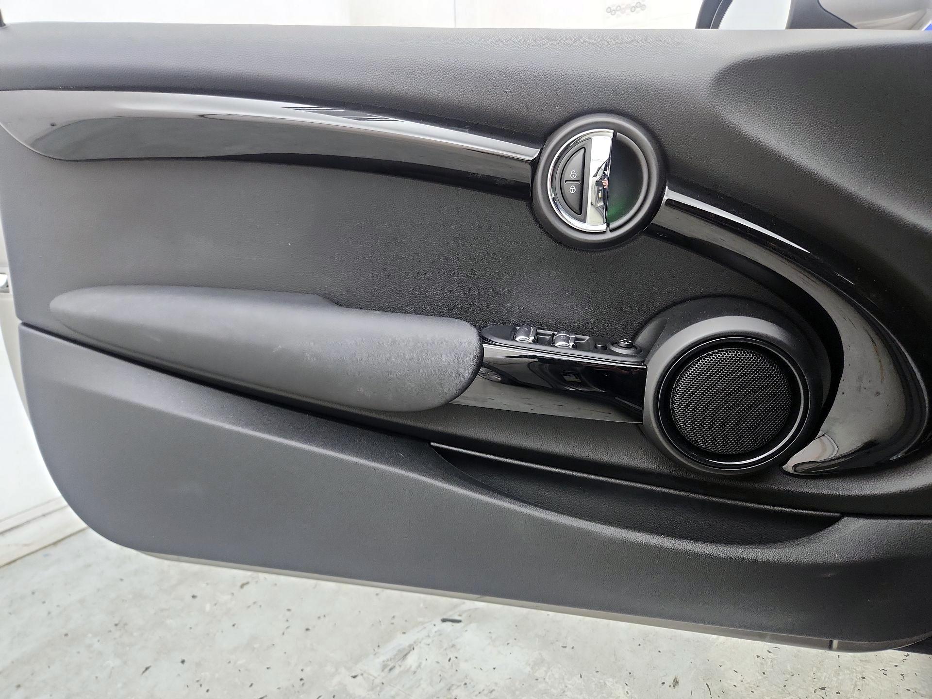 Thumbnail: 2021 MINI Cooper - 12