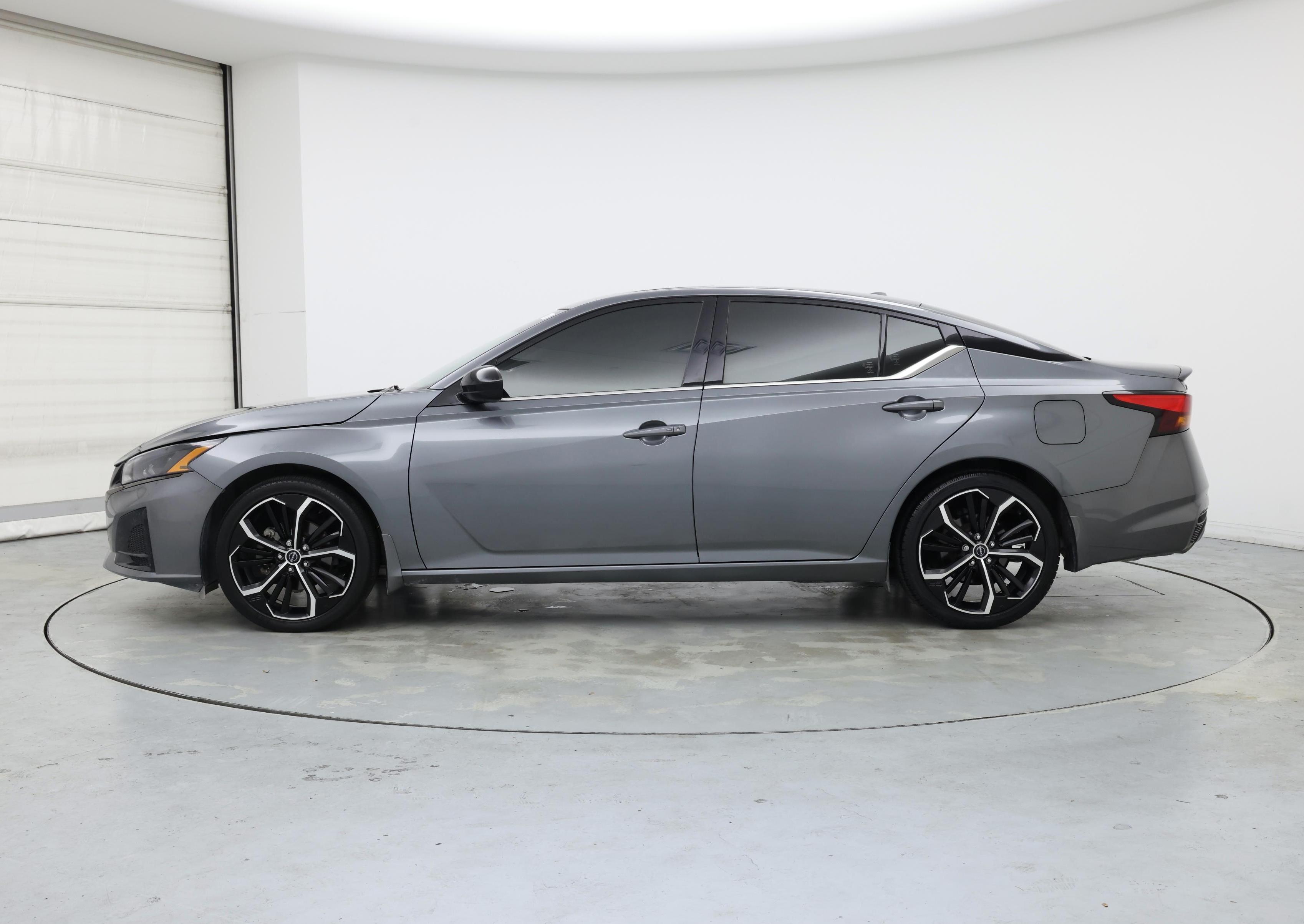Thumbnail: 2023 Nissan Altima - 3