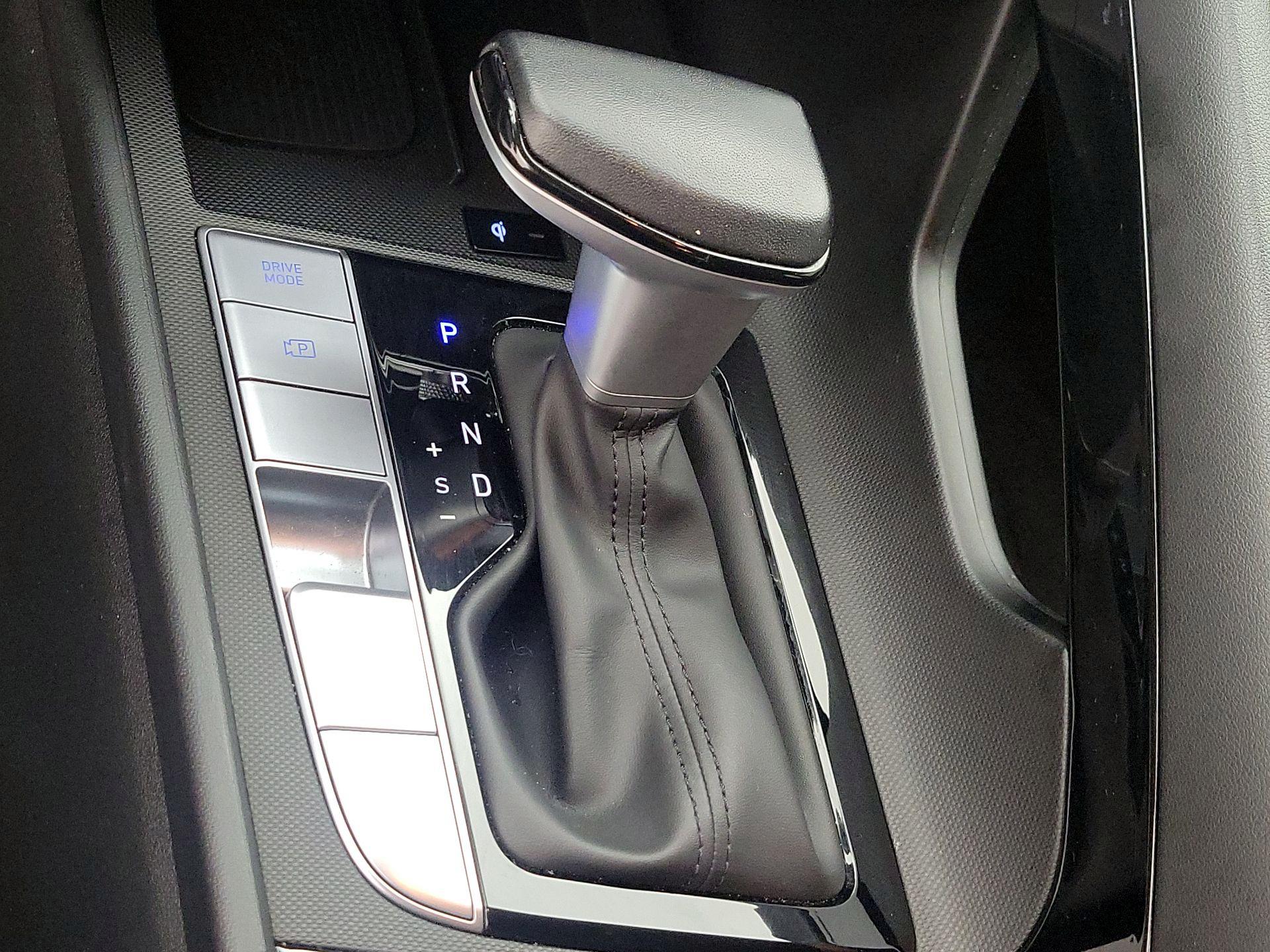 Thumbnail: 2024 Hyundai Elantra - 18