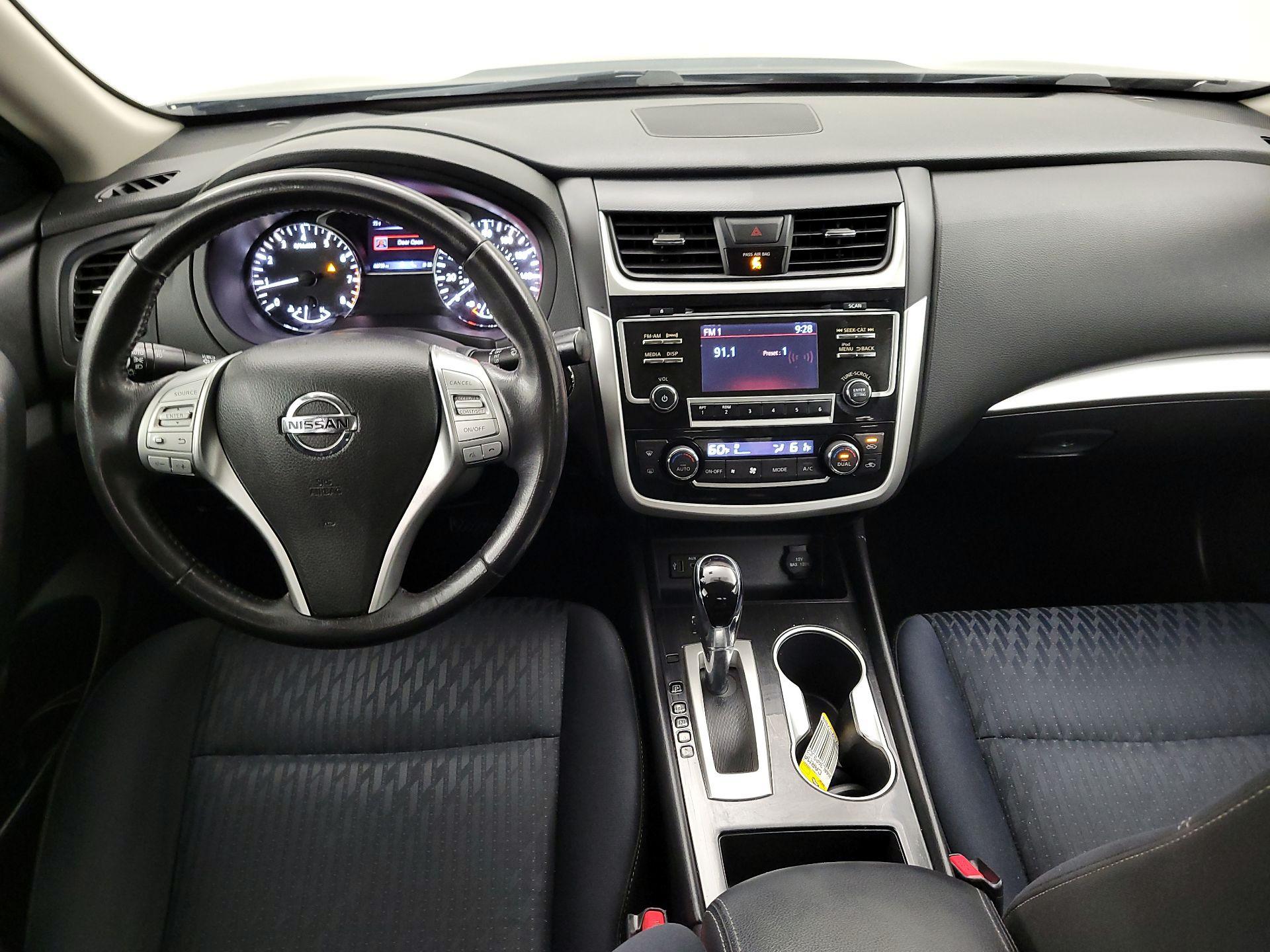 Thumbnail: 2018 Nissan Altima - 9