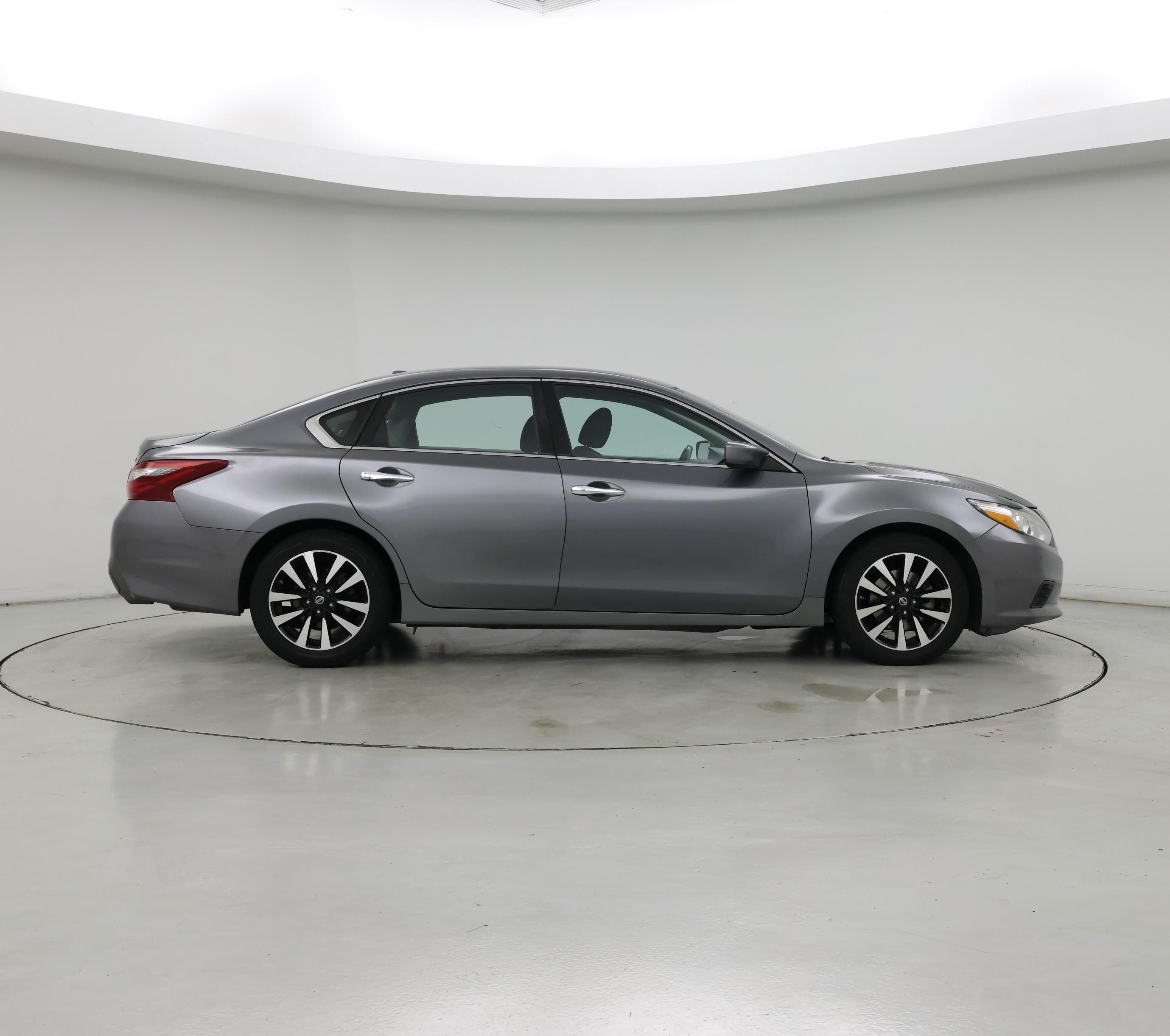 Thumbnail: 2018 Nissan Altima - 7