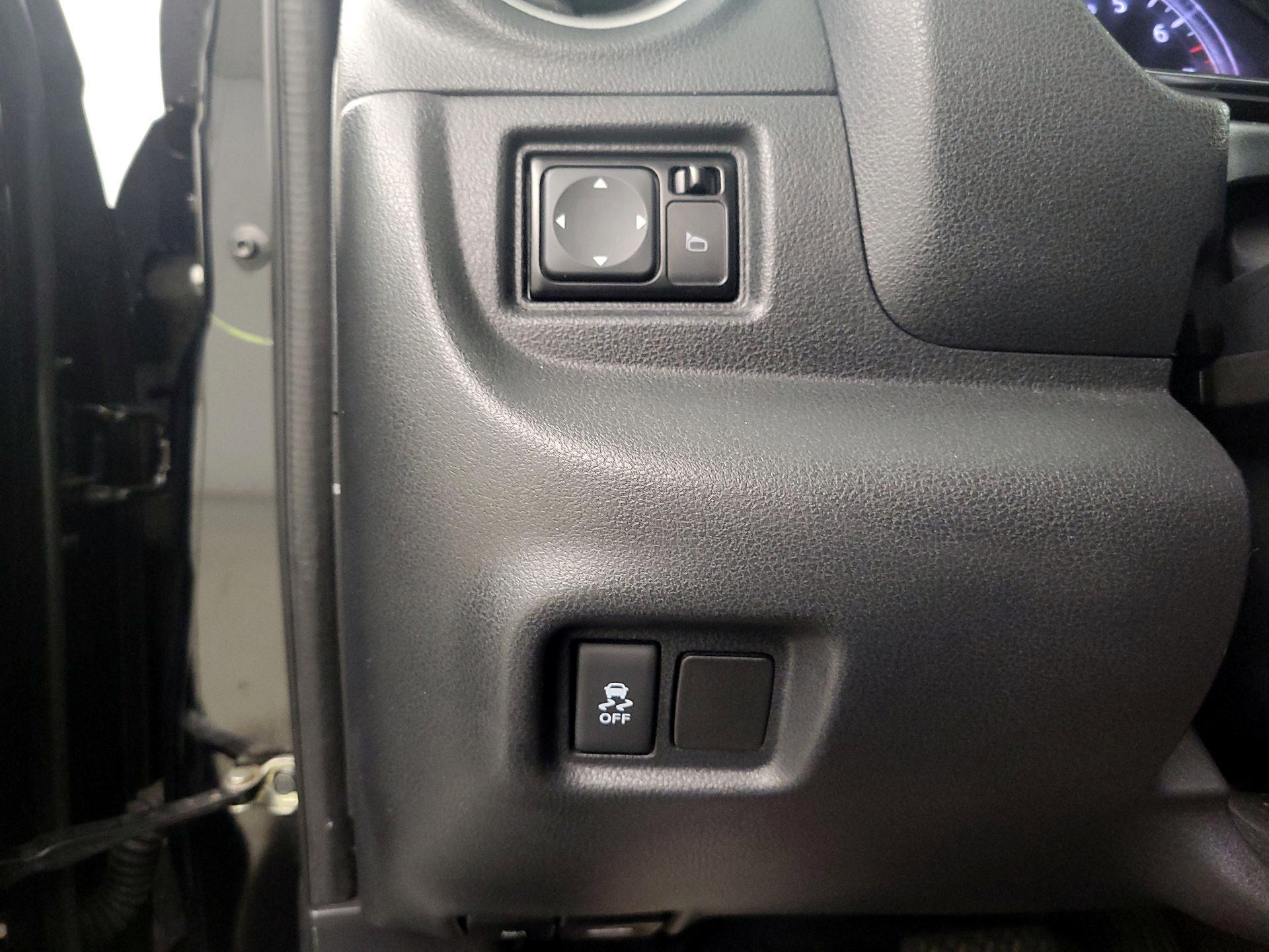 Thumbnail: 2016 Nissan Versa - 13
