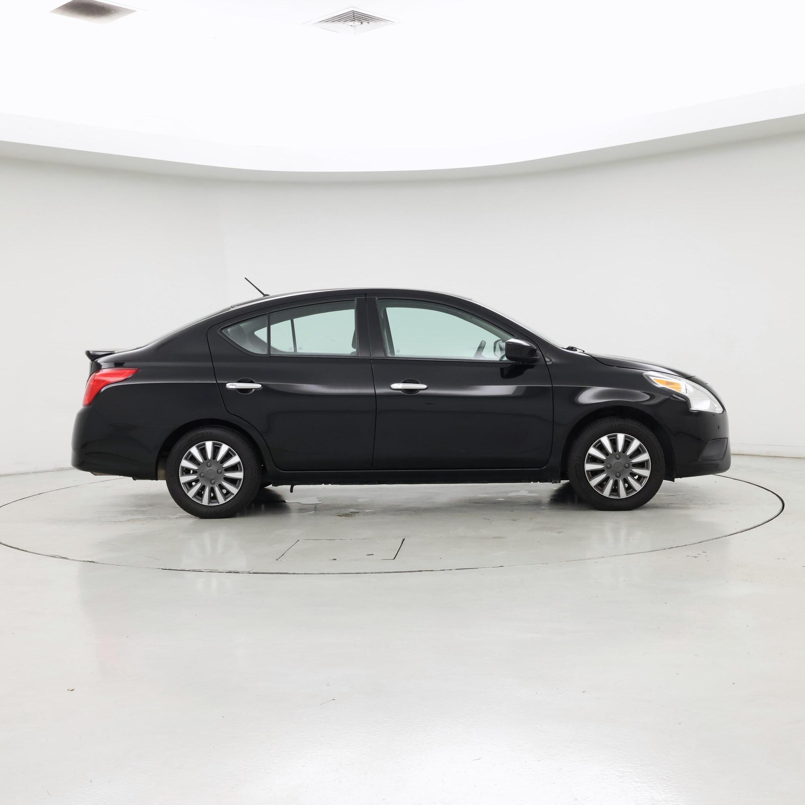 Thumbnail: 2016 Nissan Versa - 7