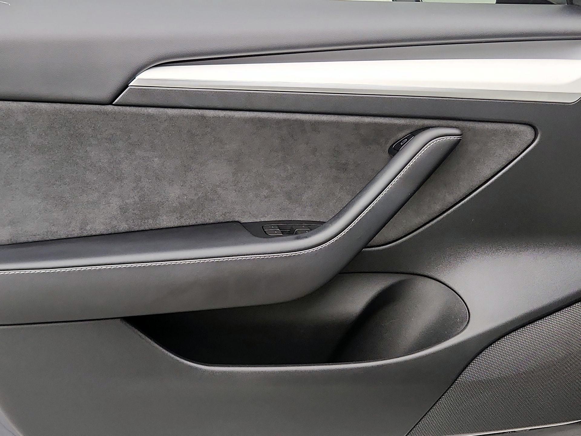 Thumbnail: 2023 Tesla Model 3 - 12