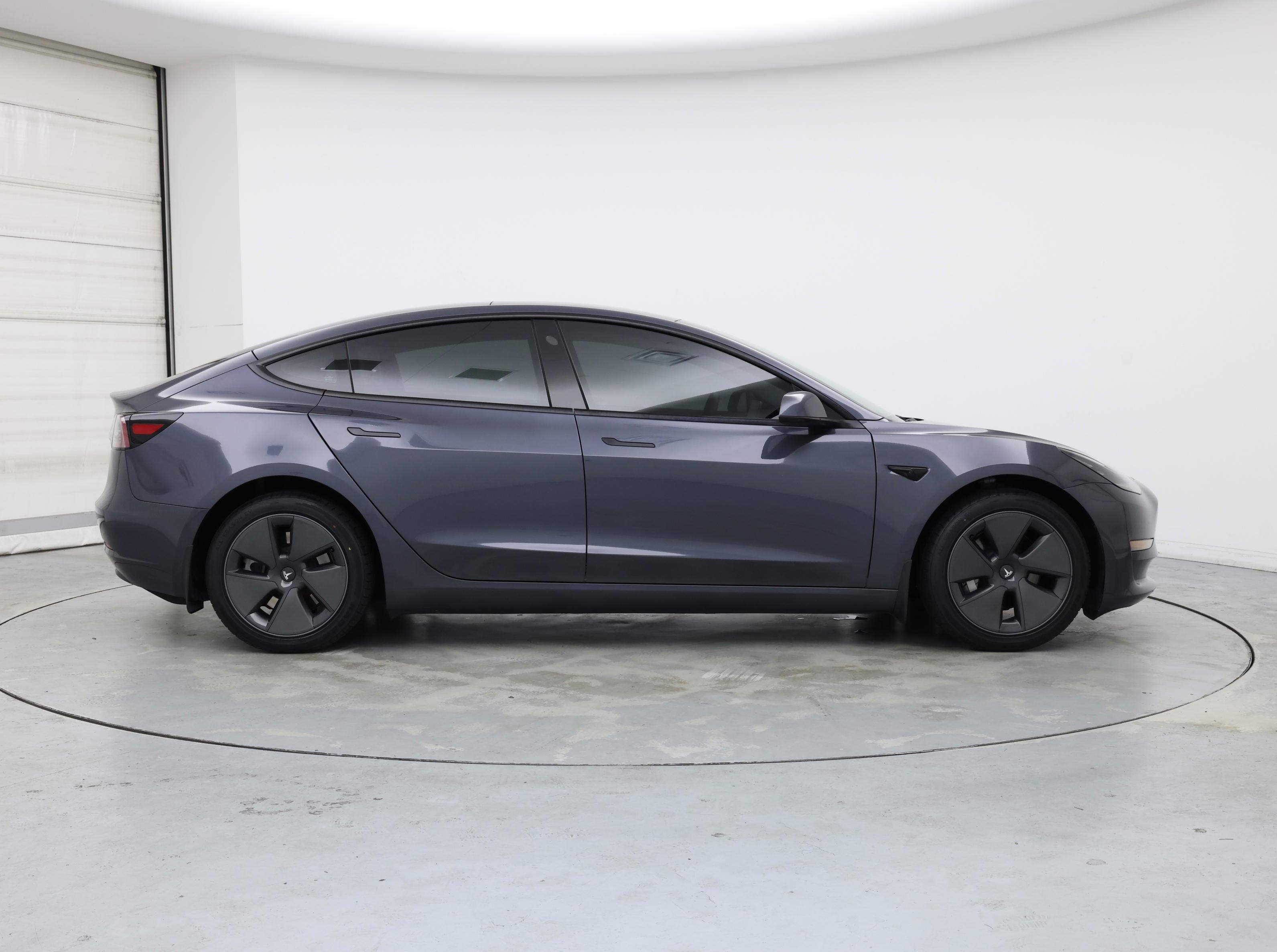 Thumbnail: 2023 Tesla Model 3 - 7