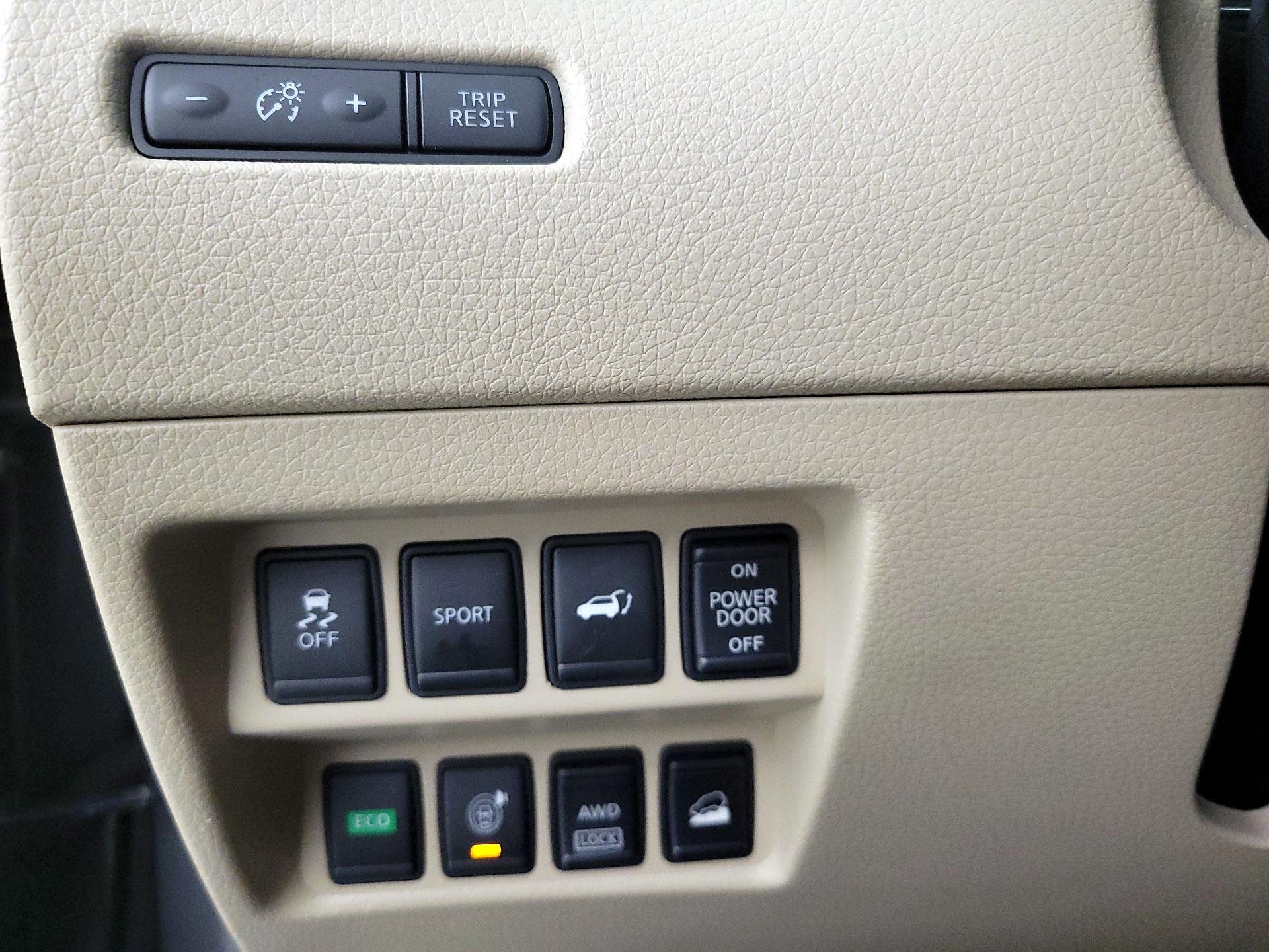 Thumbnail: 2016 Nissan Rogue - 11