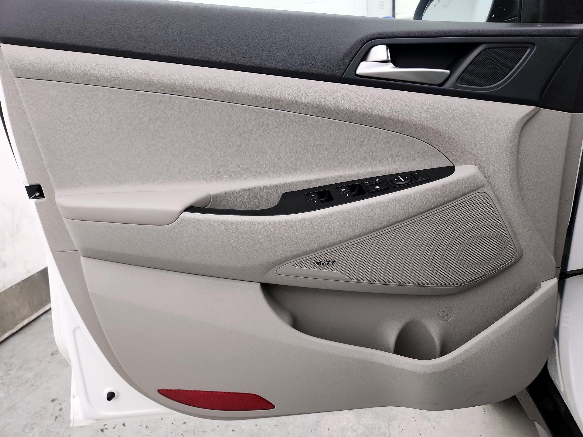 Thumbnail: 2021 Hyundai Tucson - 12