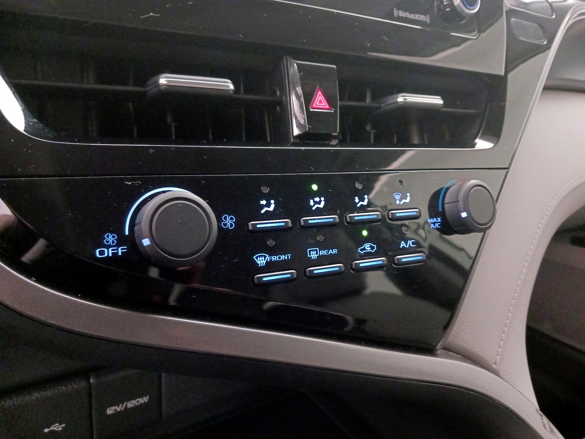 Thumbnail: 2021 Toyota Camry - 16