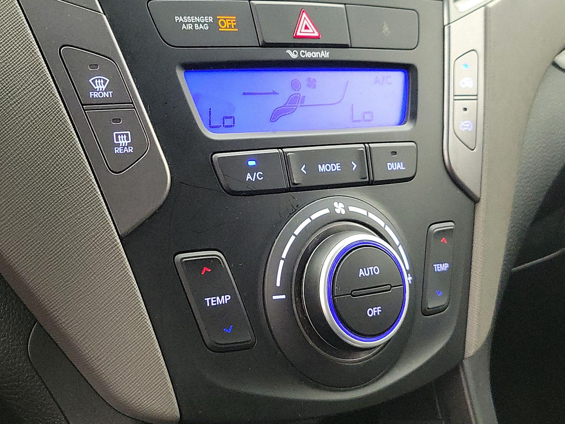 Thumbnail: 2016 Hyundai Santa Fe - 16