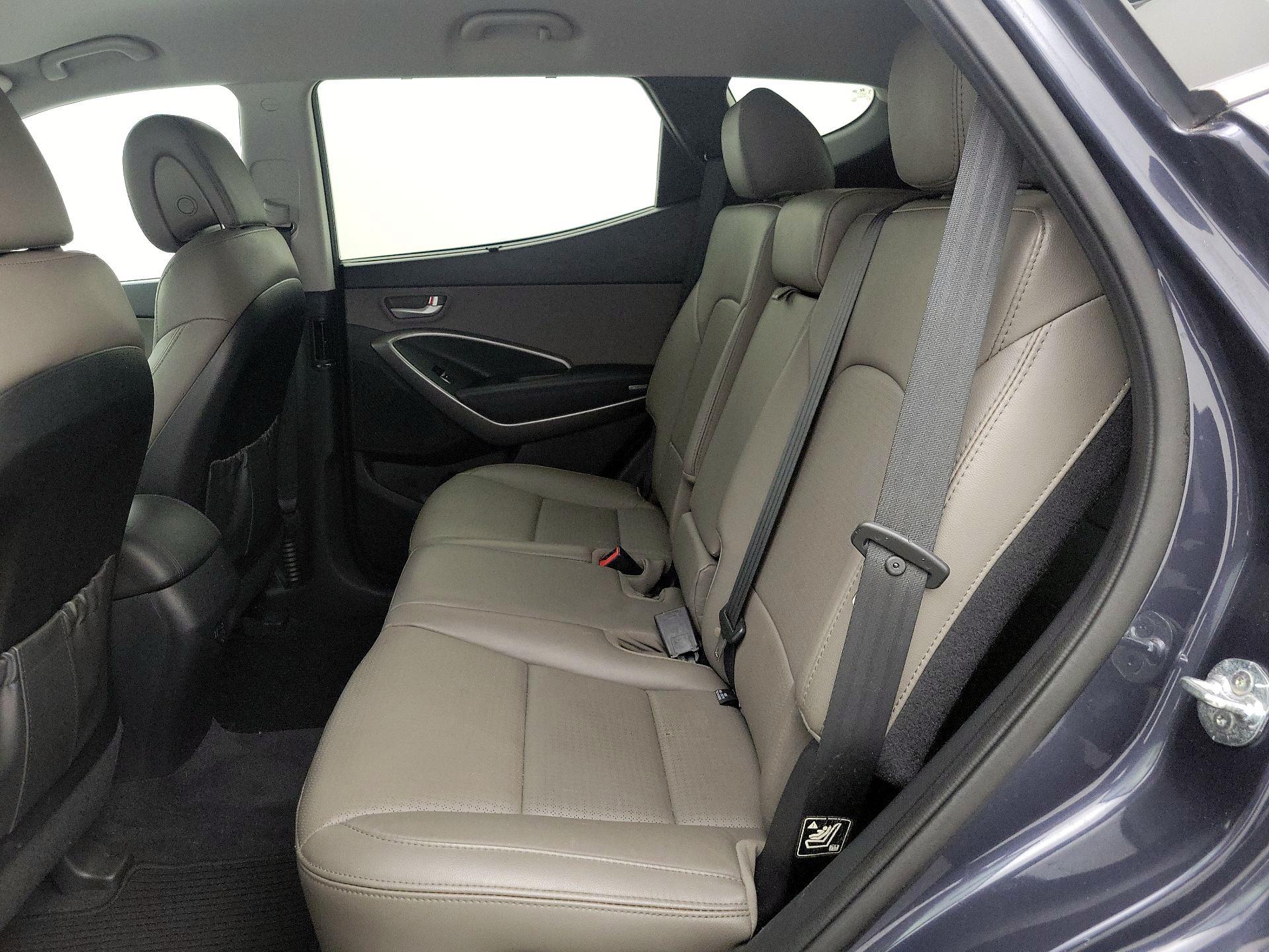 Thumbnail: 2016 Hyundai Santa Fe - 19