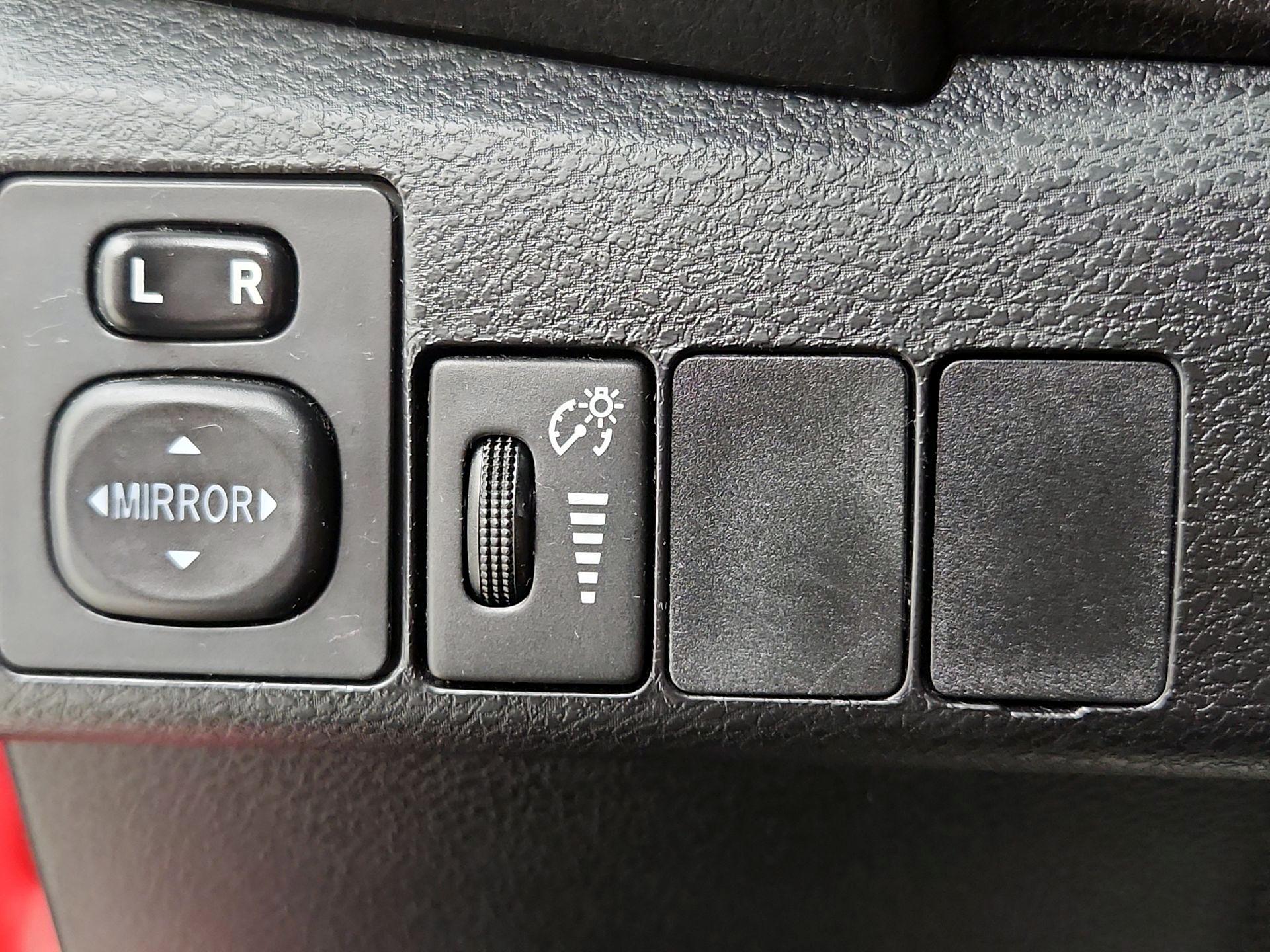 Thumbnail: 2015 Toyota Corolla - 13