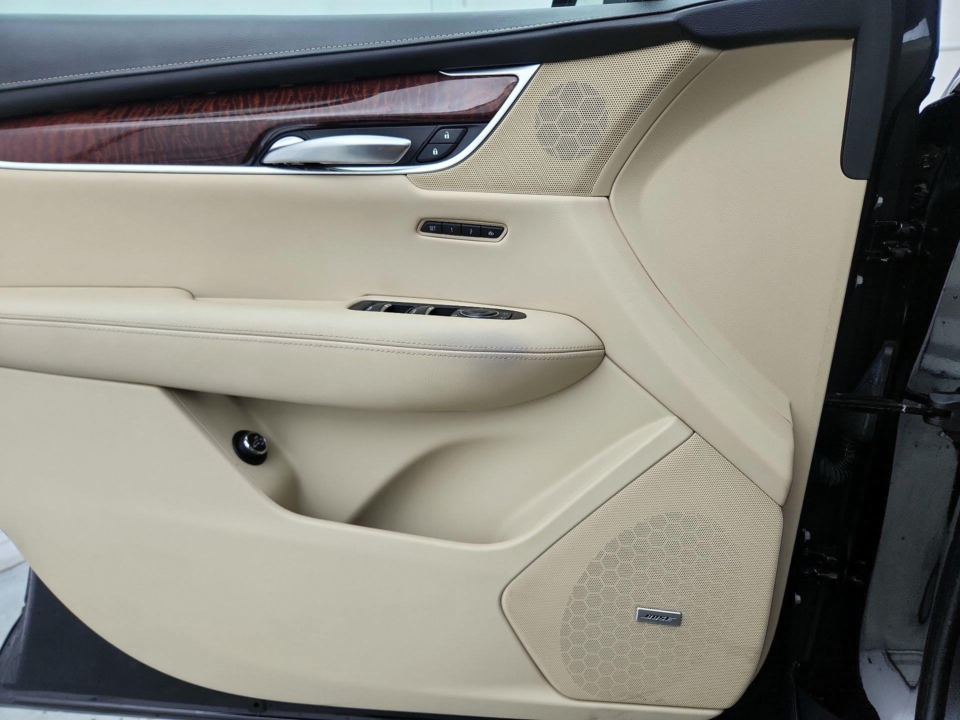 Thumbnail: 2018 Cadillac XT5 - 12