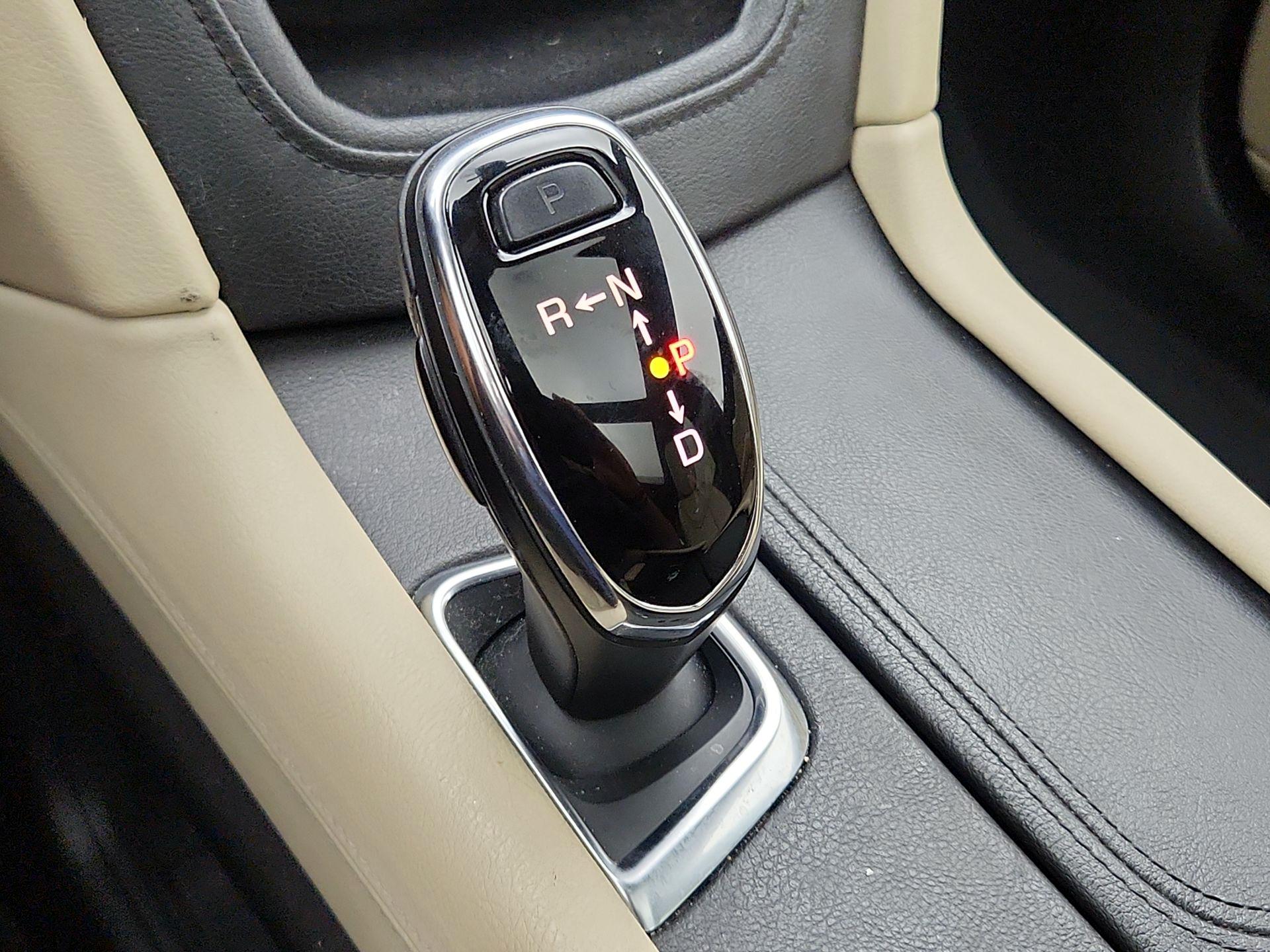 Thumbnail: 2018 Cadillac XT5 - 18