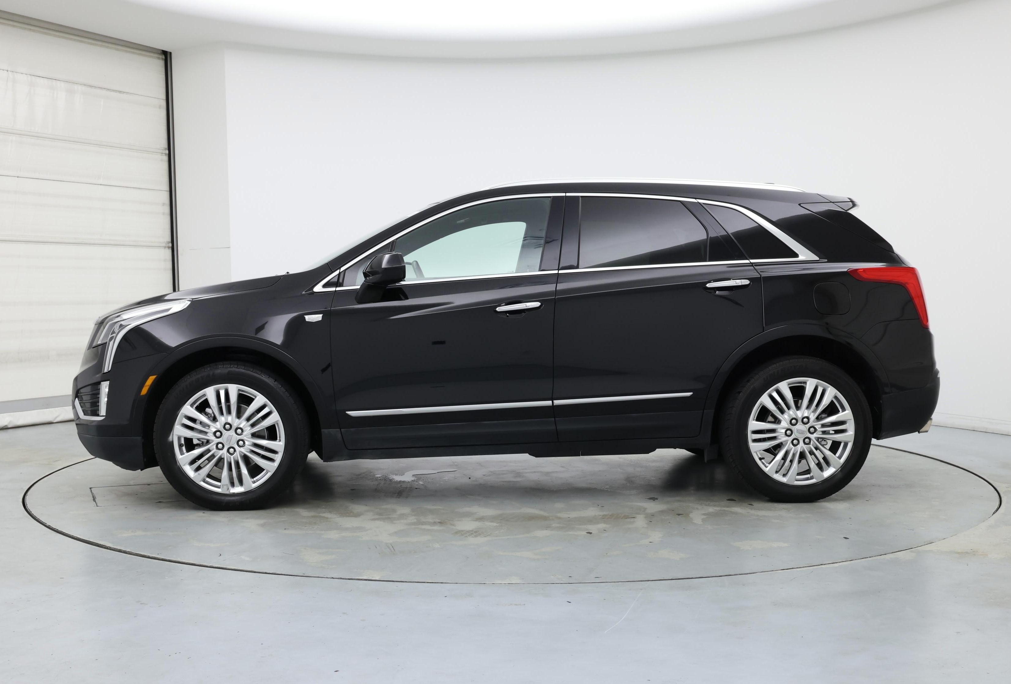 Thumbnail: 2018 Cadillac XT5 - 3