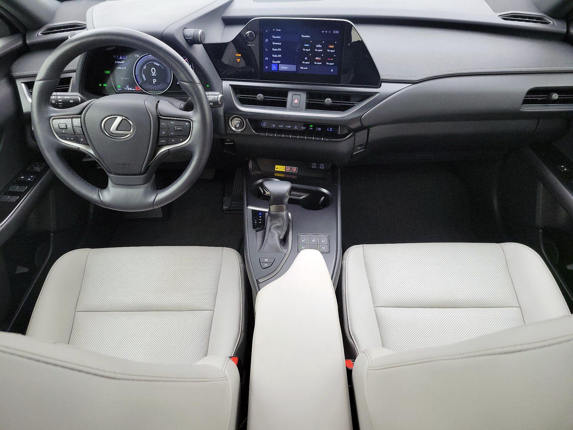 Thumbnail: 2023 Lexus UX - 9