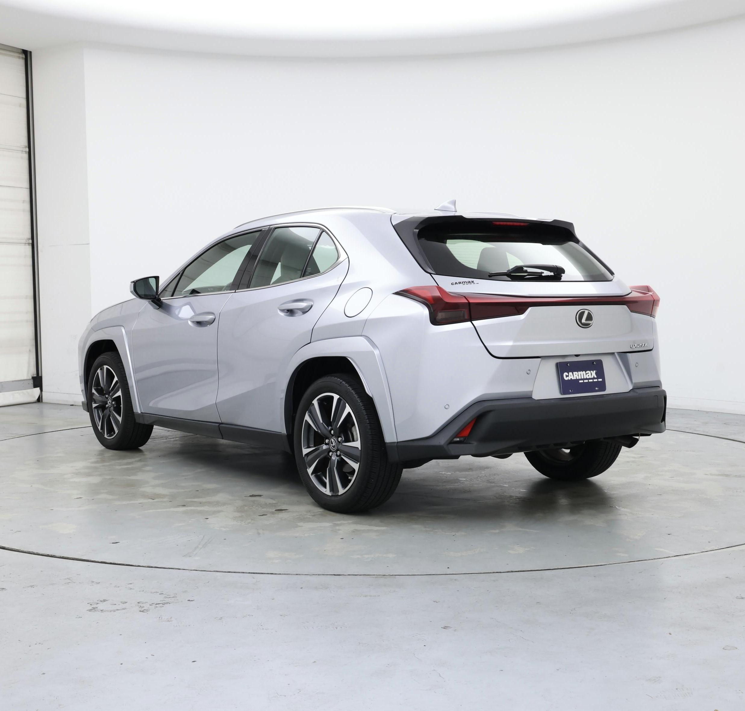 Thumbnail: 2023 Lexus UX - 2
