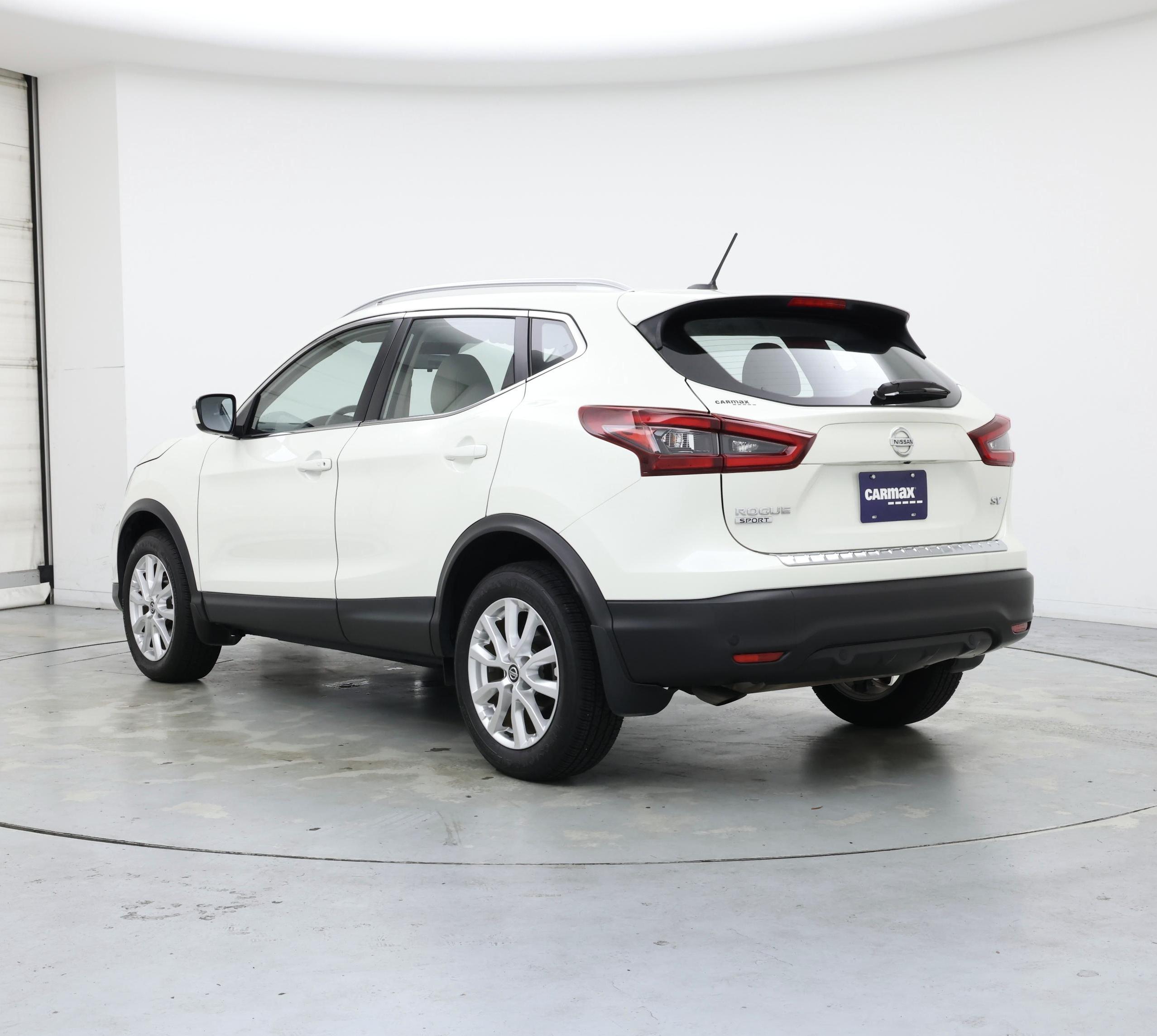 Thumbnail: 2022 Nissan Rogue Sport - 2