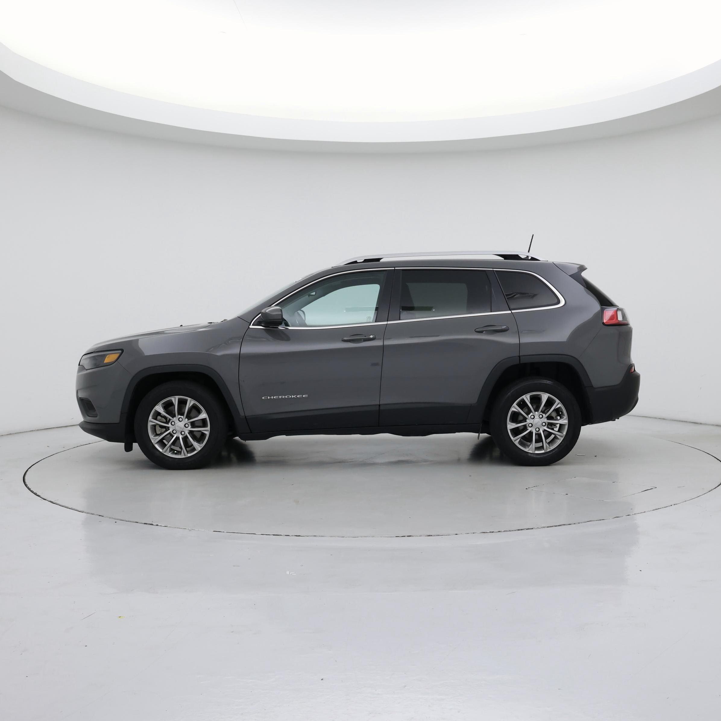 Thumbnail: 2021 Jeep Cherokee - 3