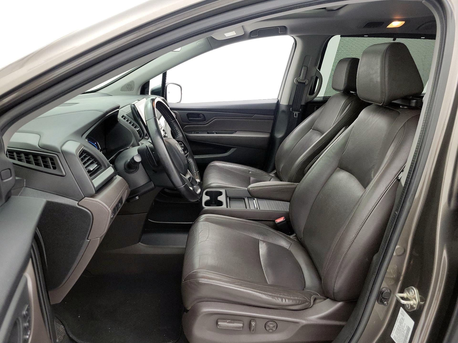 Thumbnail: 2019 Honda Odyssey - 11