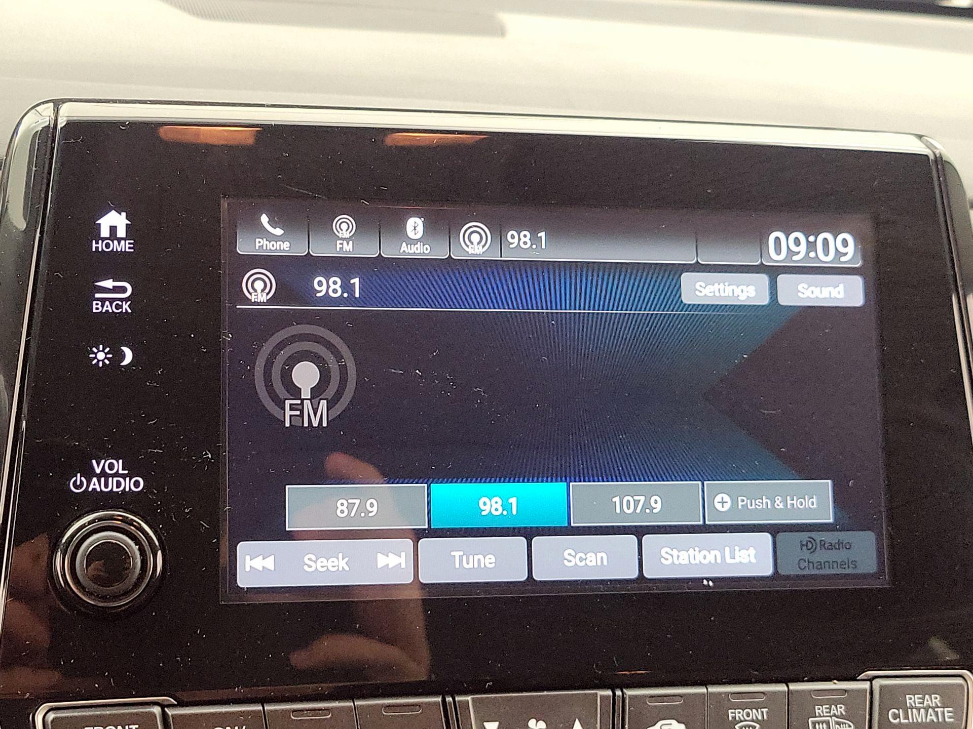 Thumbnail: 2019 Honda Odyssey - 15