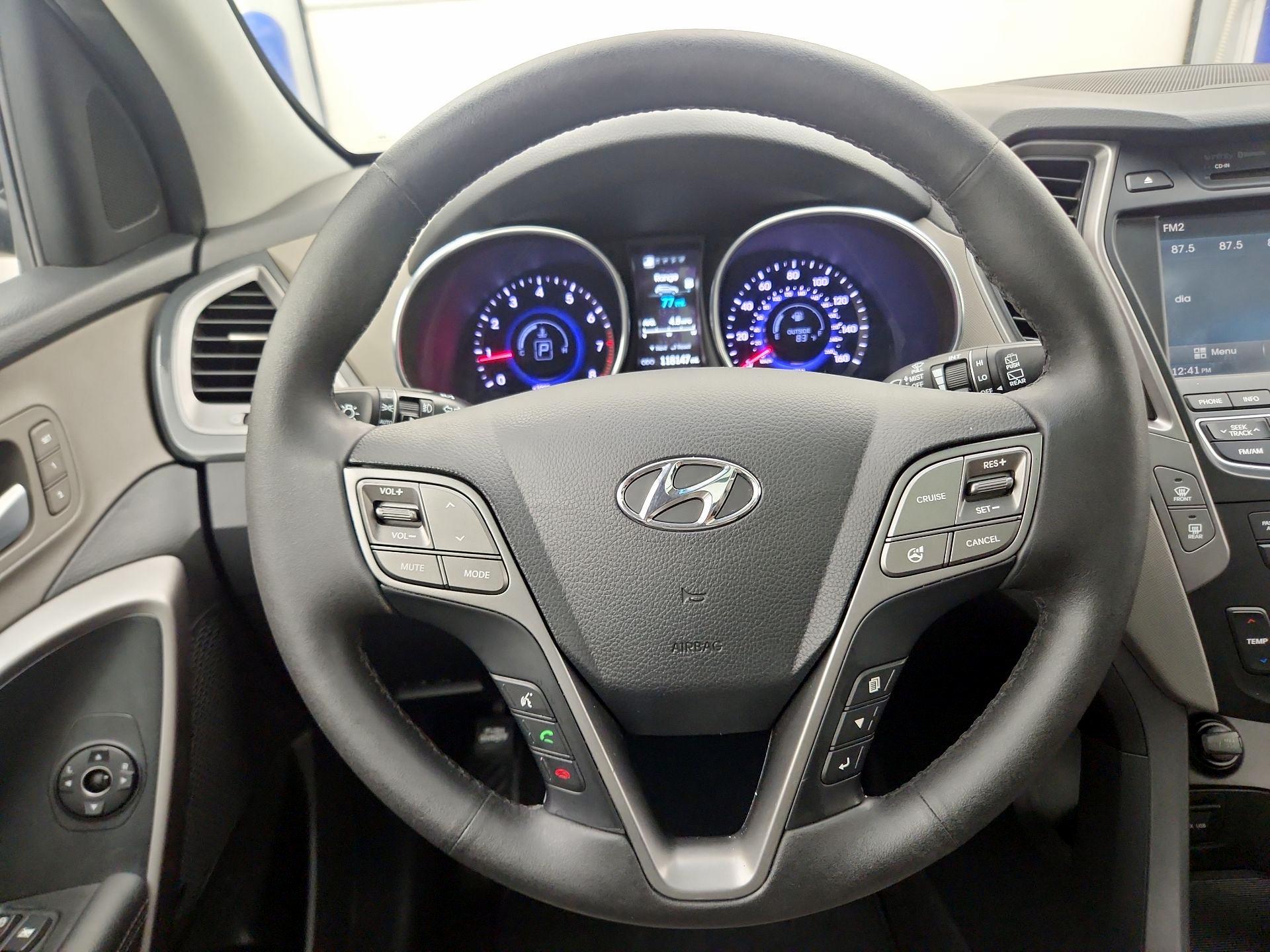 Thumbnail: 2016 Hyundai Santa Fe - 10
