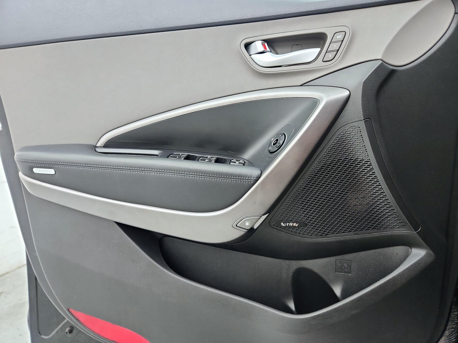 Thumbnail: 2016 Hyundai Santa Fe - 12