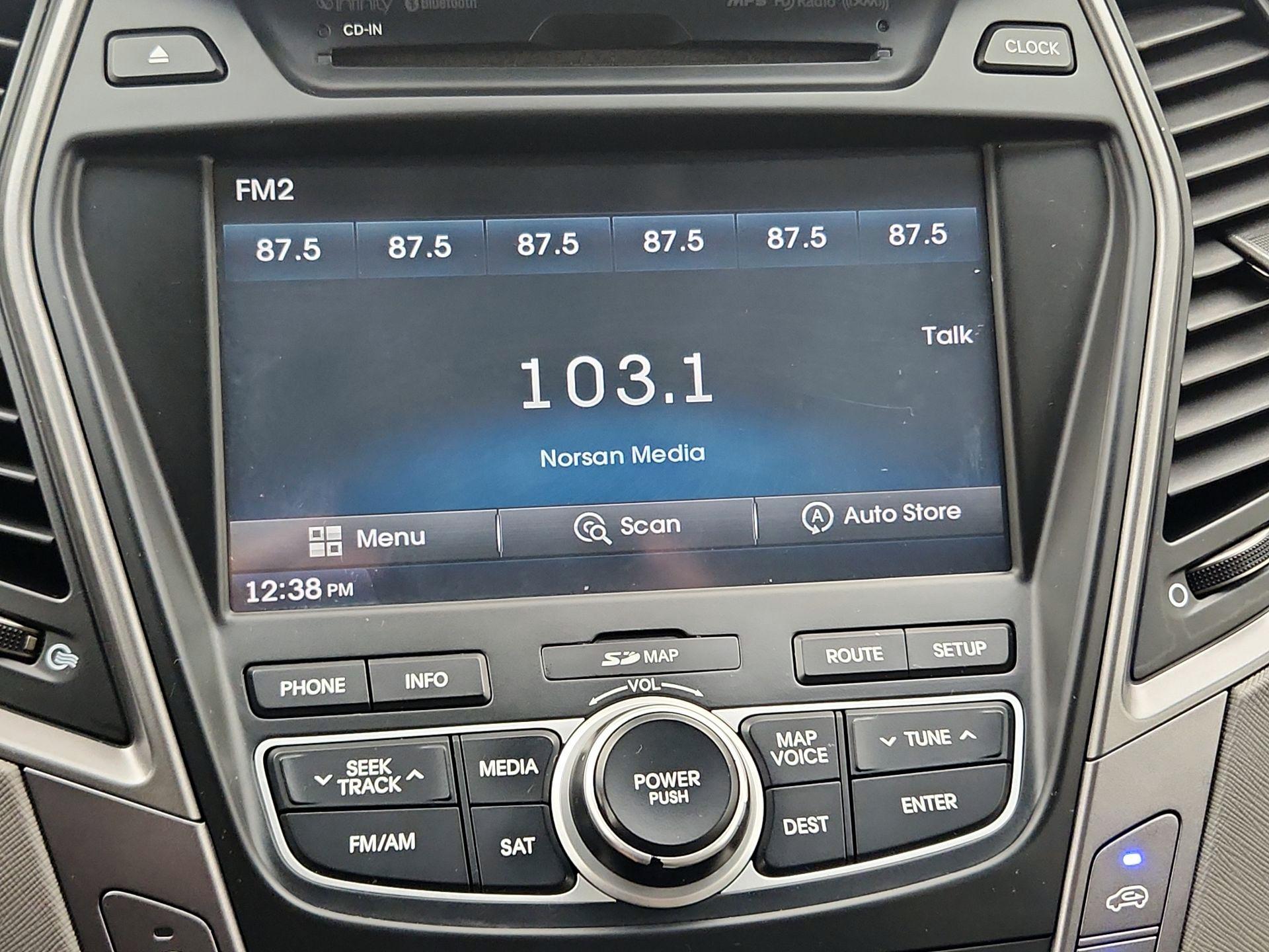 Thumbnail: 2016 Hyundai Santa Fe - 15