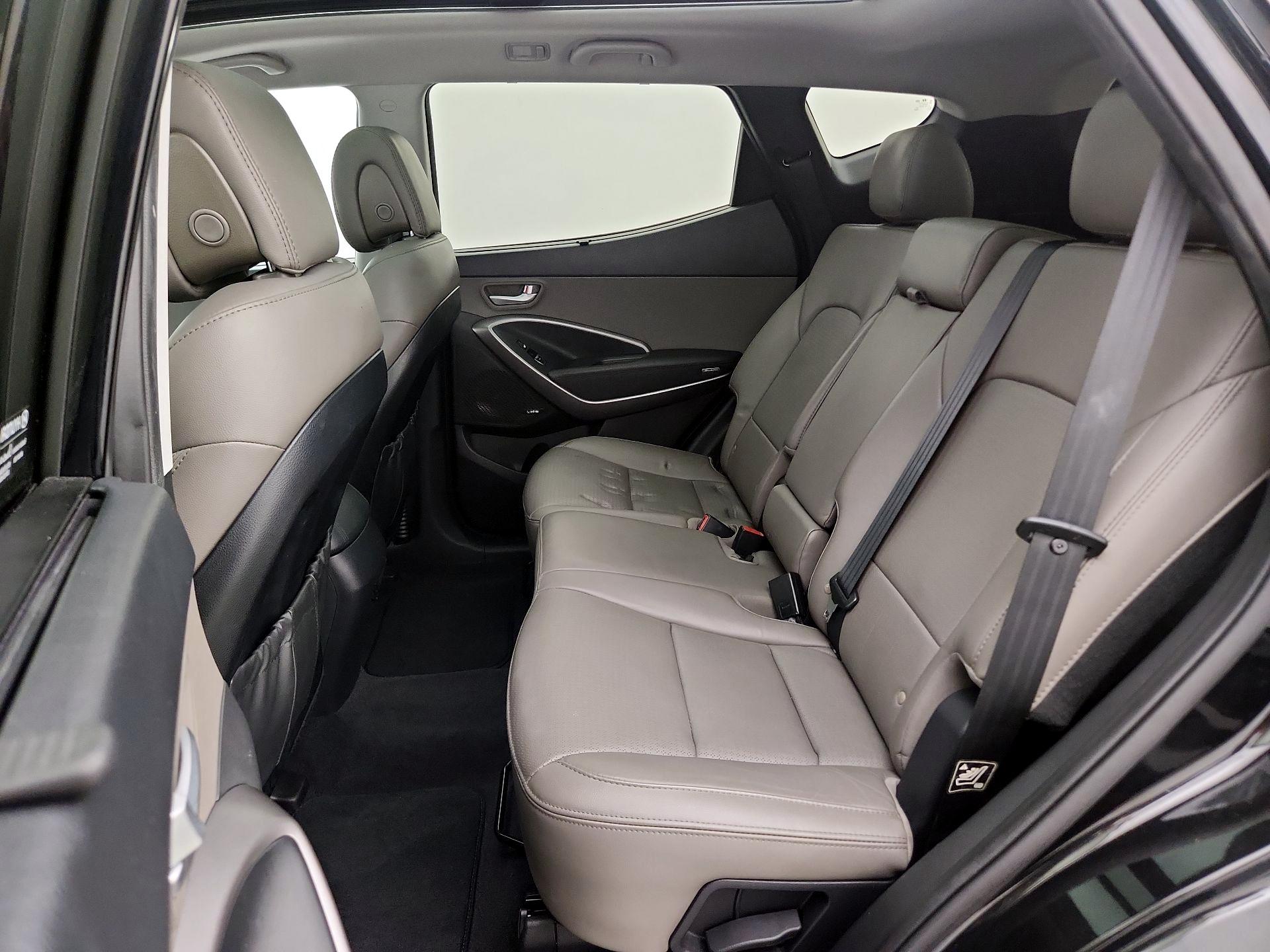 Thumbnail: 2016 Hyundai Santa Fe - 20