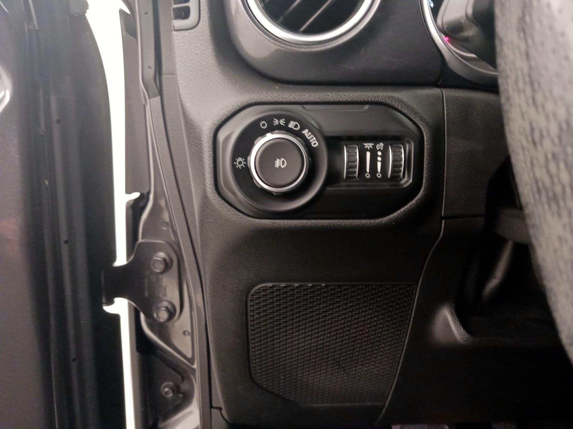 Thumbnail: 2021 Jeep Wrangler - 13