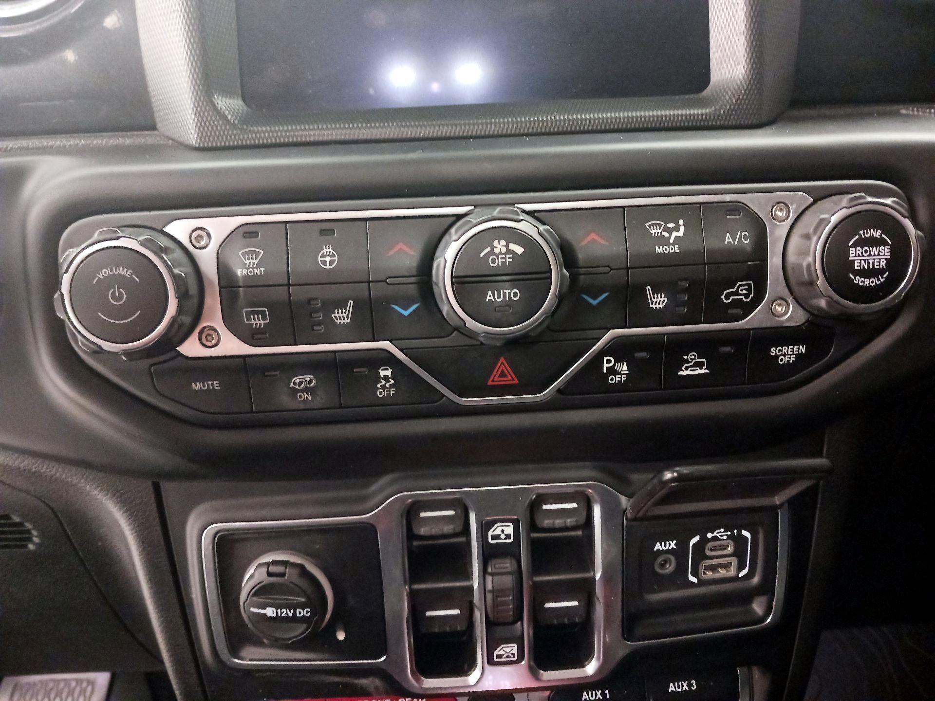 Thumbnail: 2021 Jeep Wrangler - 16