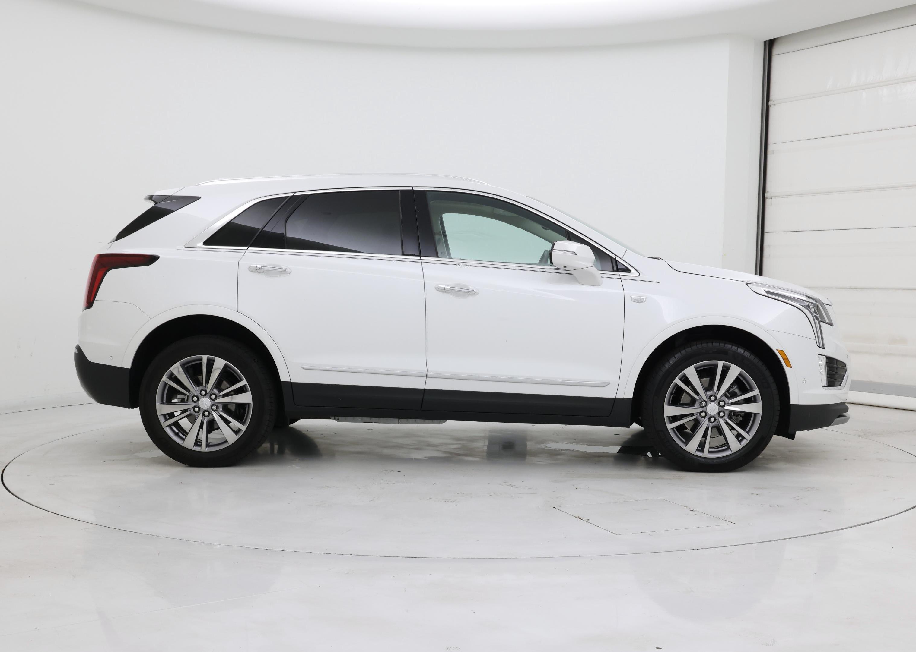 Thumbnail: 2024 Cadillac XT5 - 7