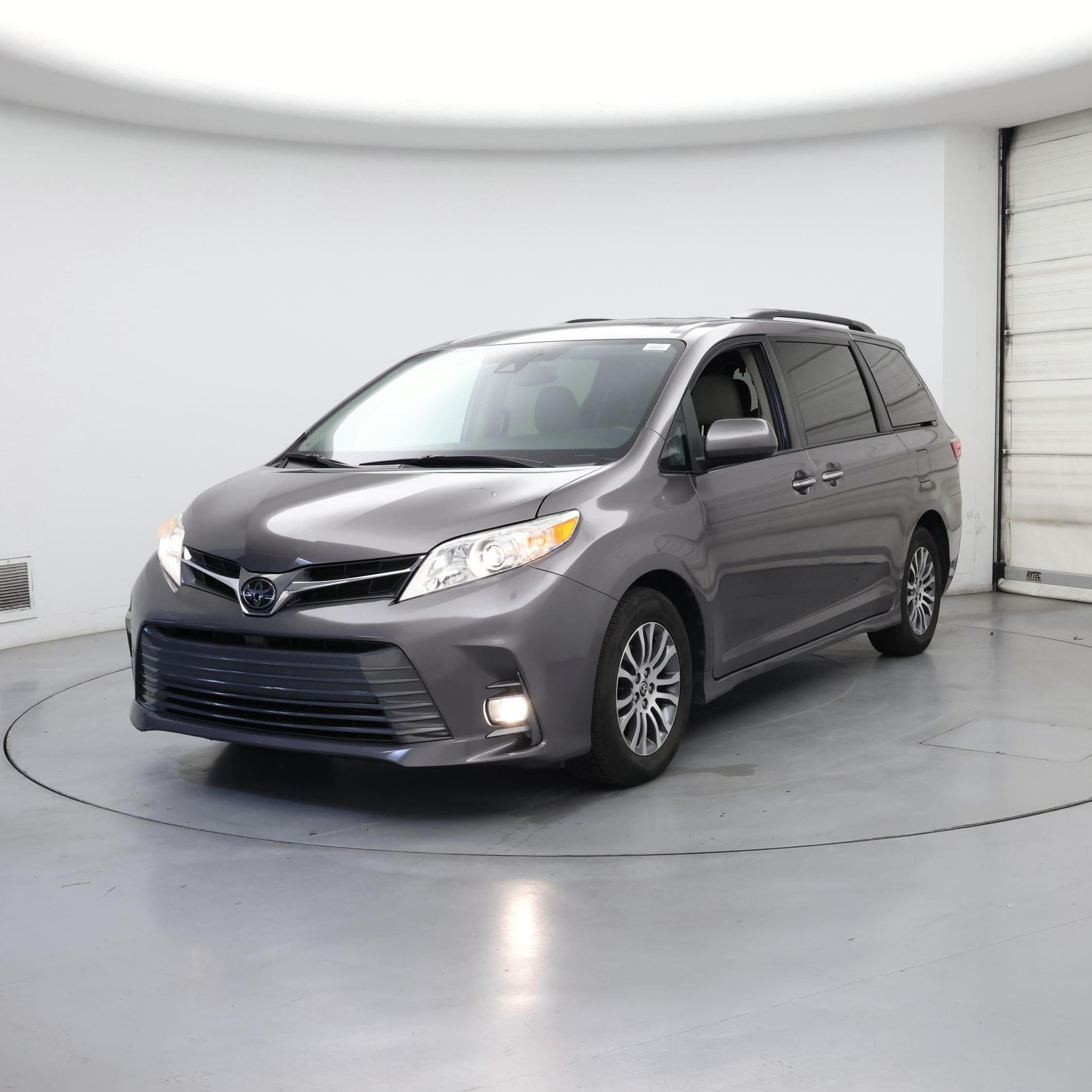 Thumbnail: 2020 Toyota Sienna - 4